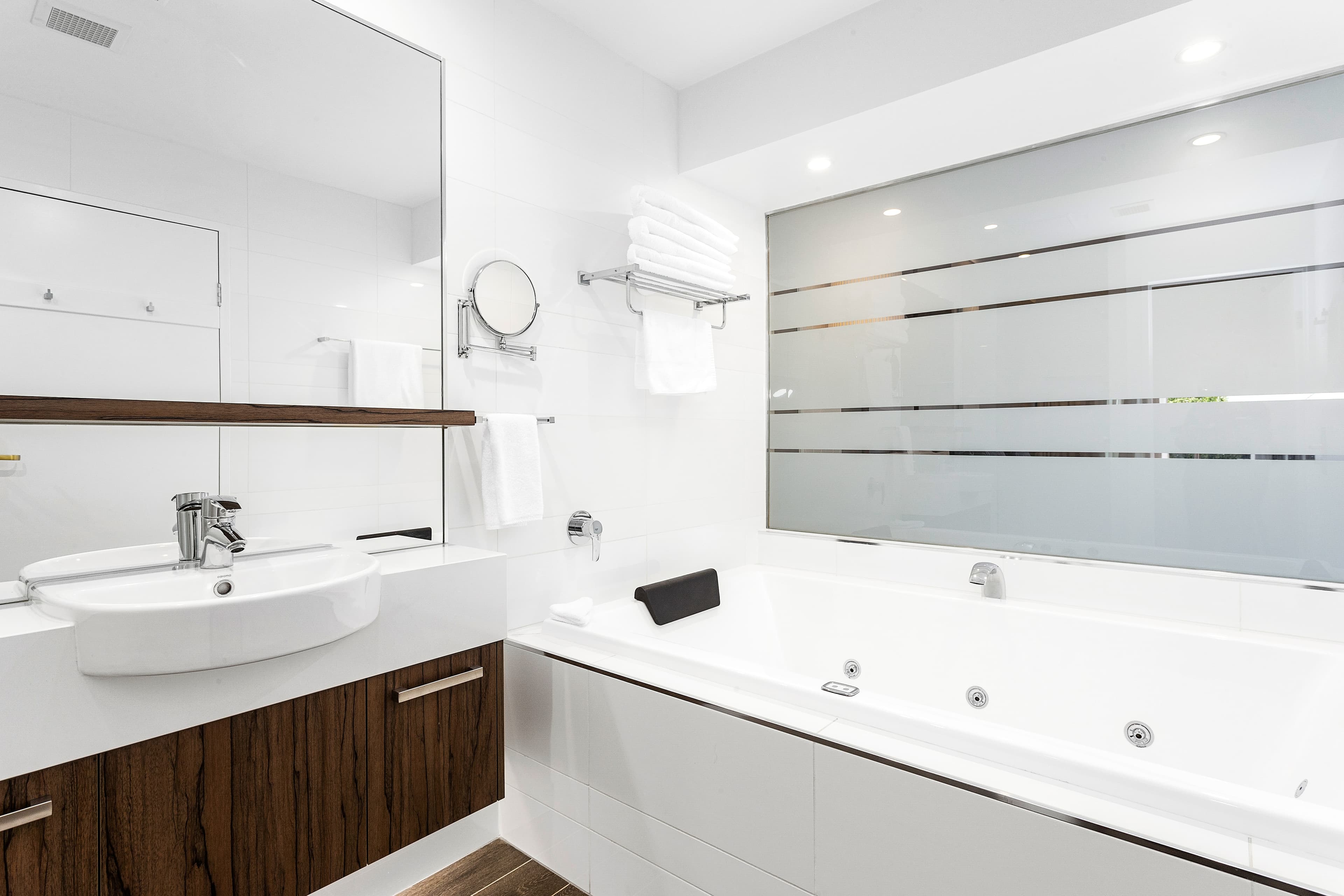 Quality Hotel Taylors Lakes — 11