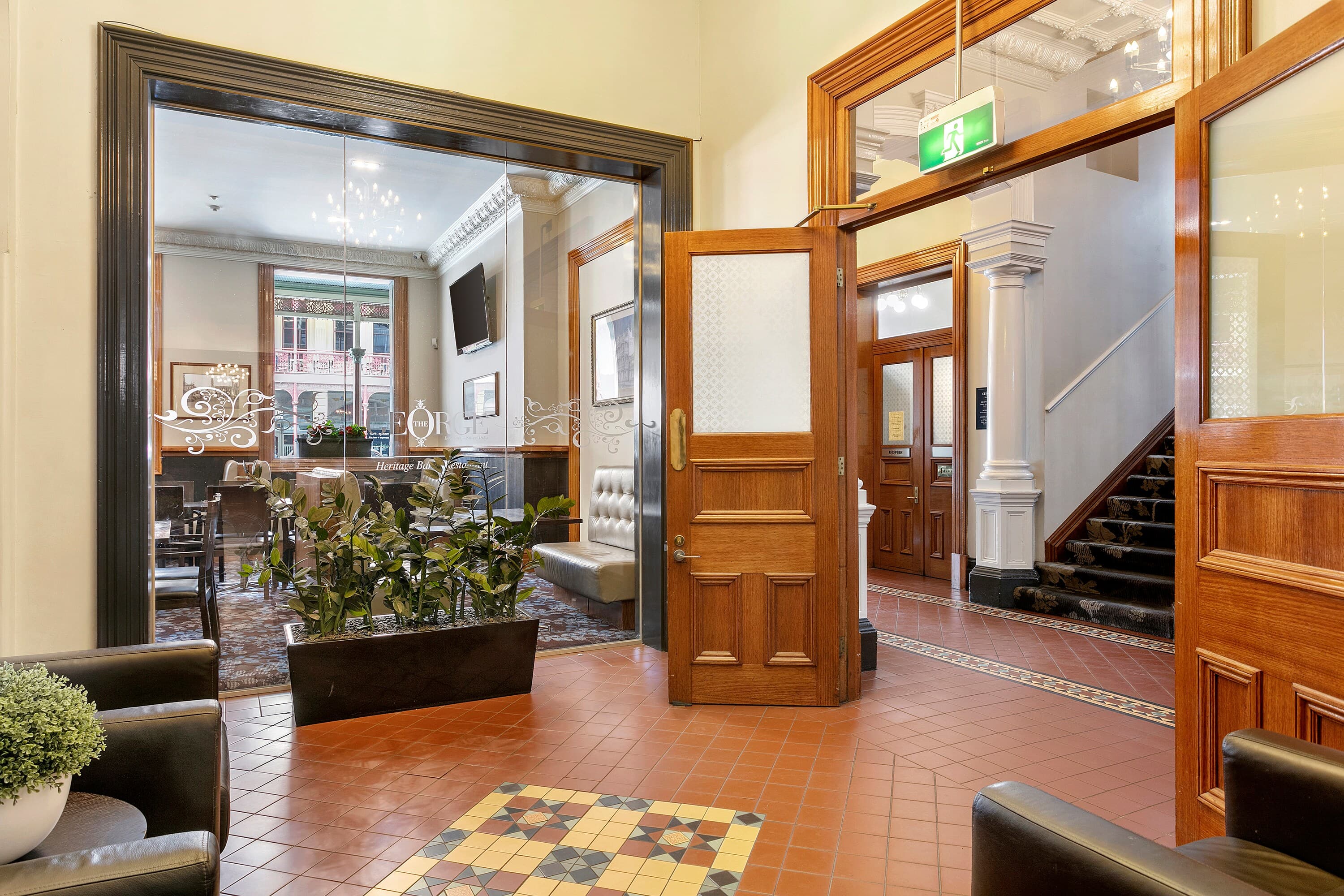 Quality Inn The George Hotel Ballarat - Image 1