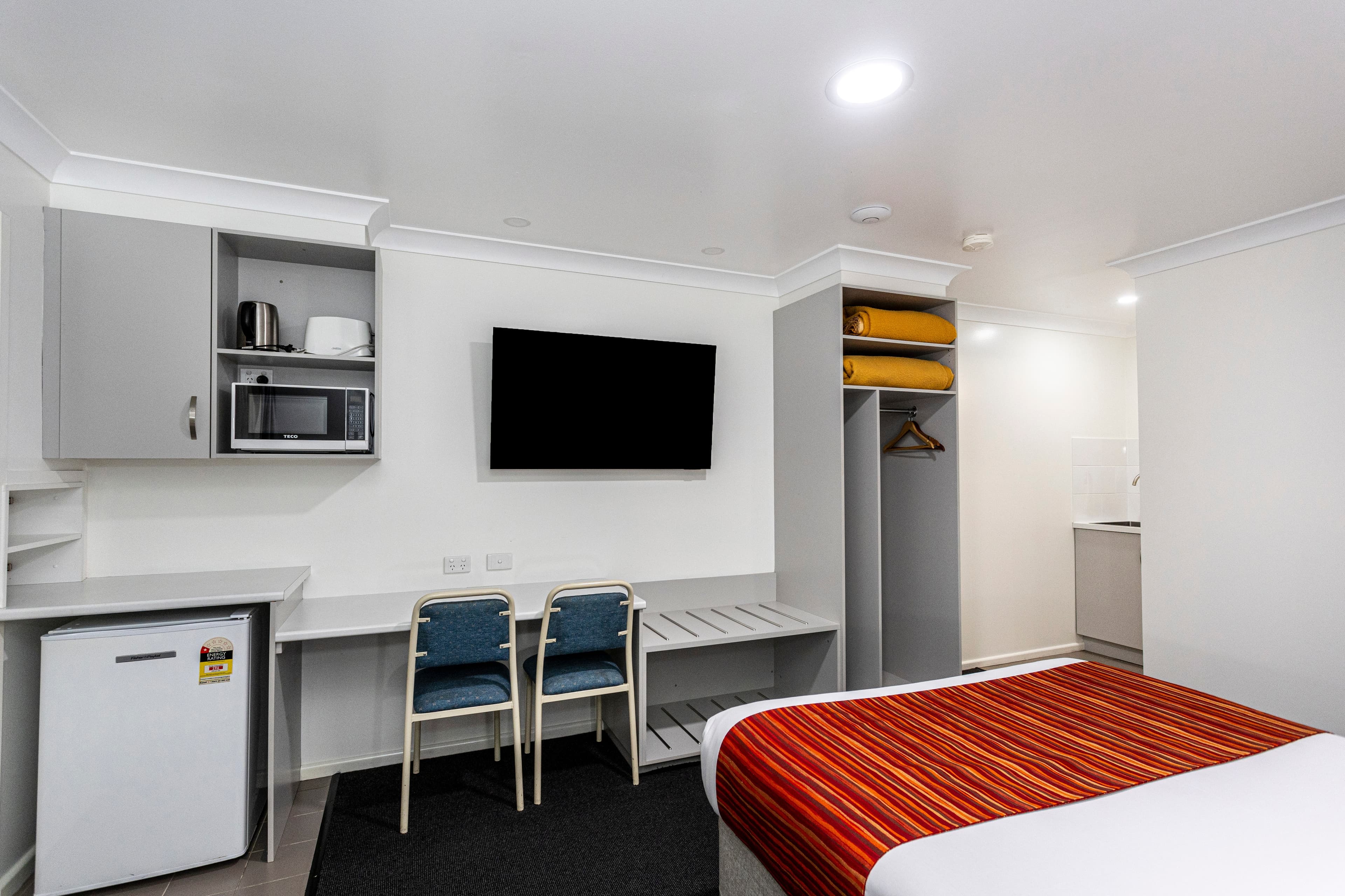 Econo Lodge Alabaster — 28