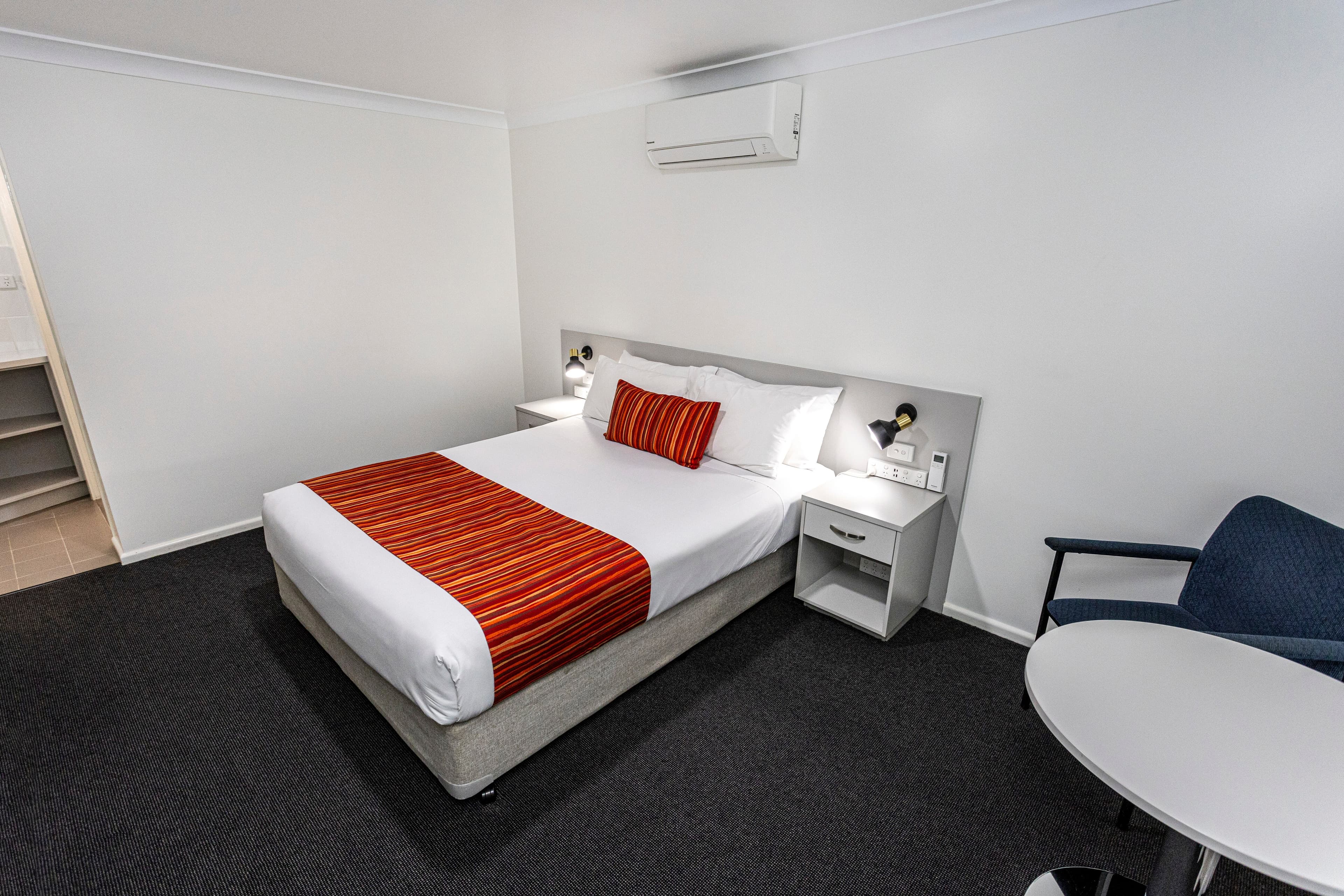 Econo Lodge Alabaster — 31