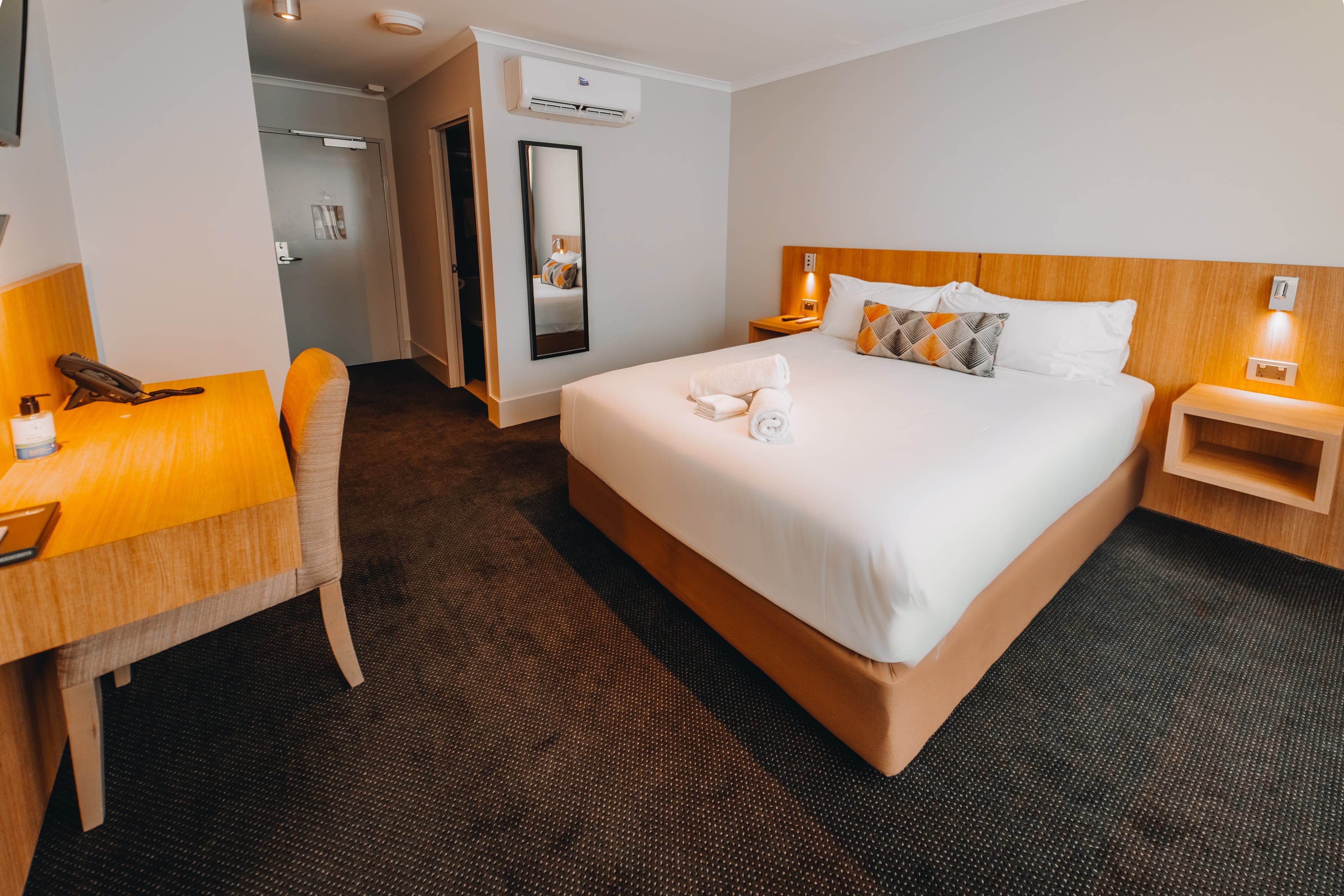 Clarion Hotel Townsville - Image 2