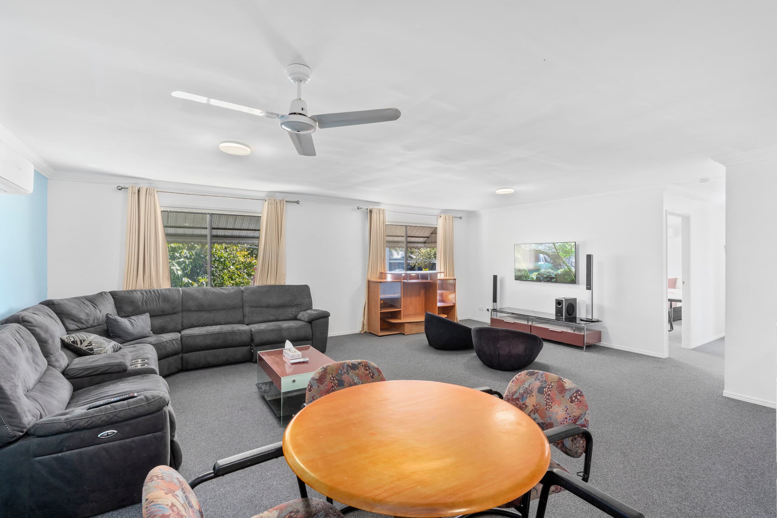 Econo Lodge Waterford - Image 4