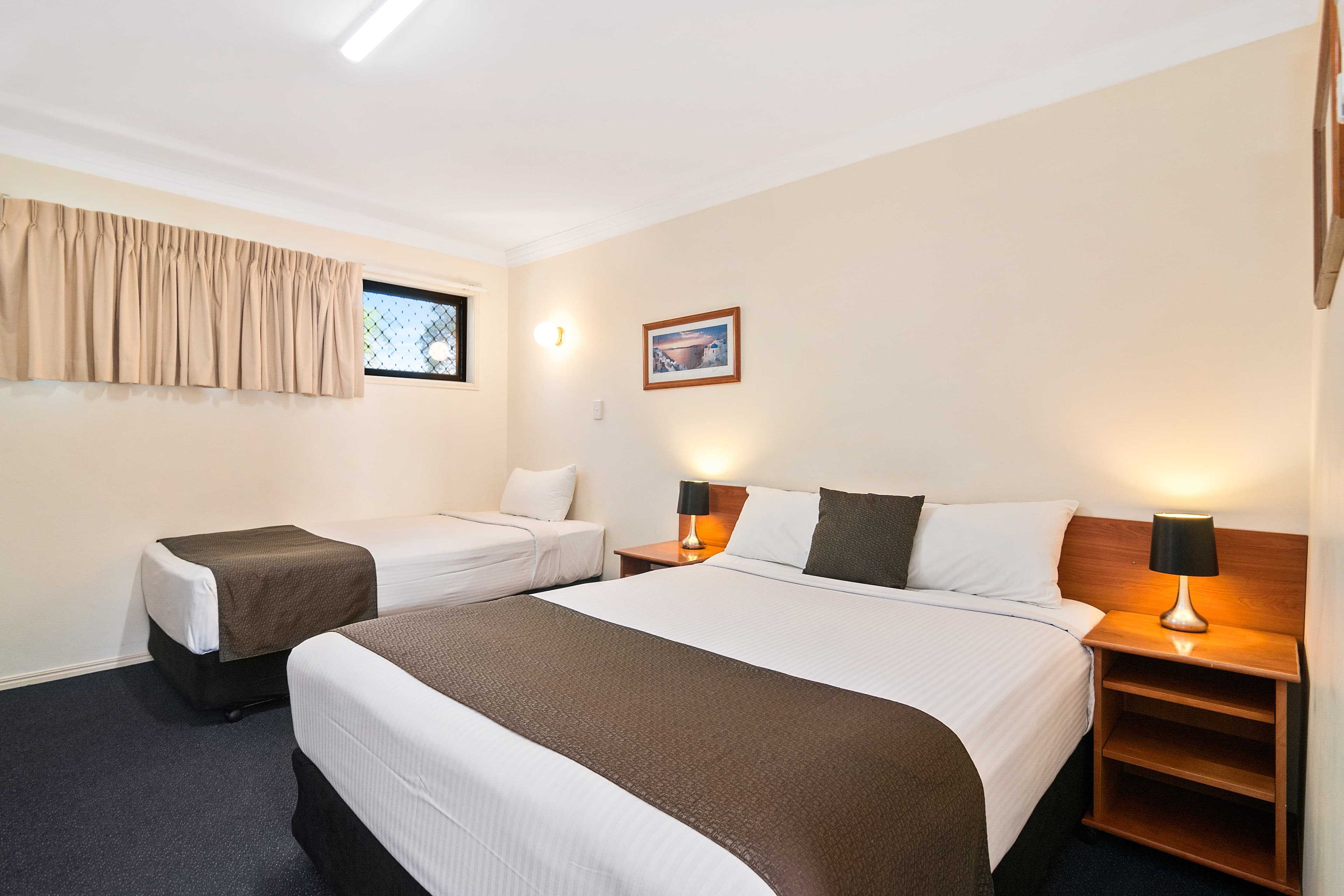 Econo Lodge Waterford — 23