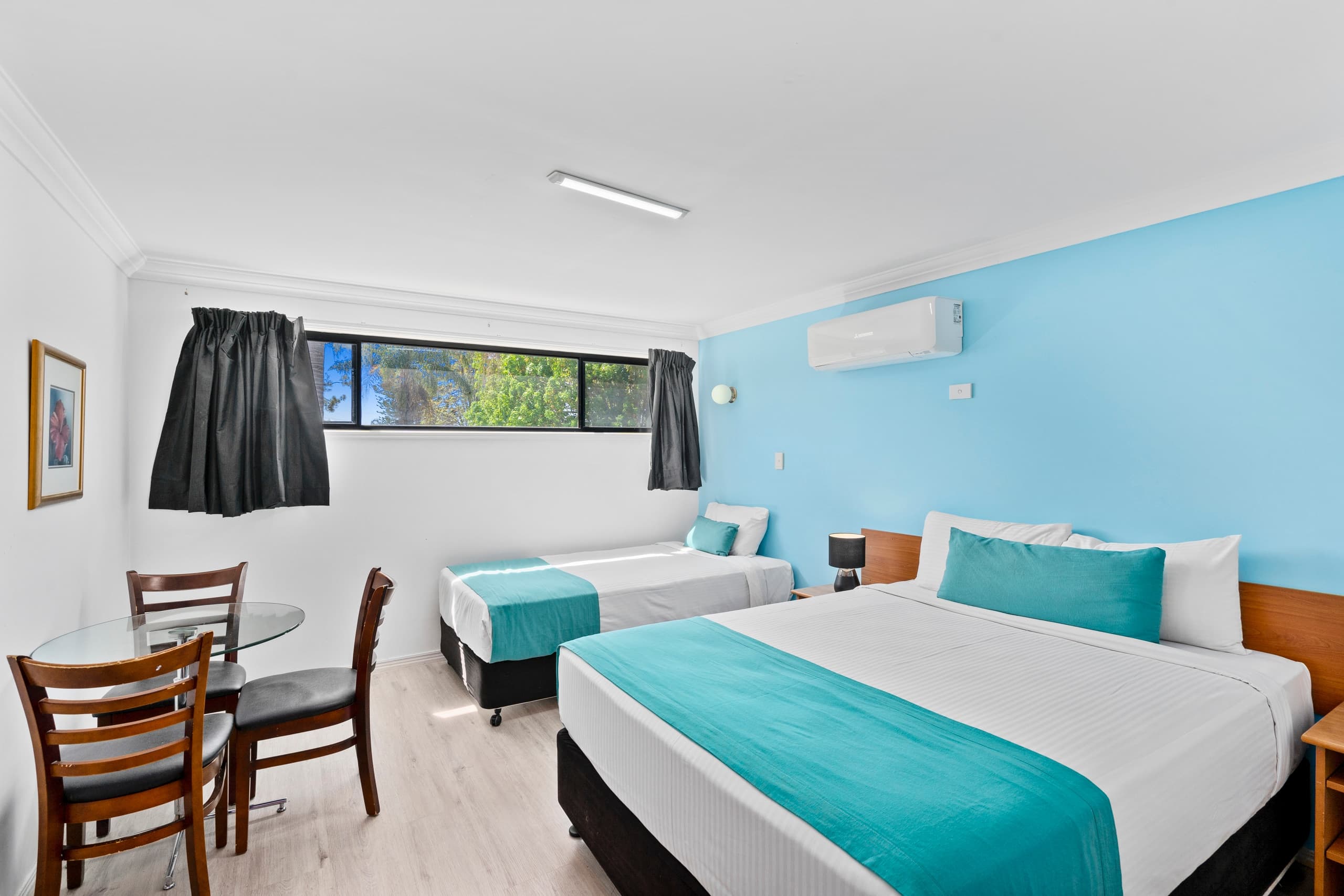Econo Lodge Waterford — 24