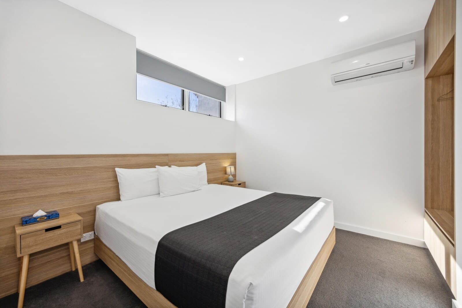 Comfort Inn Regal Park - Image 2