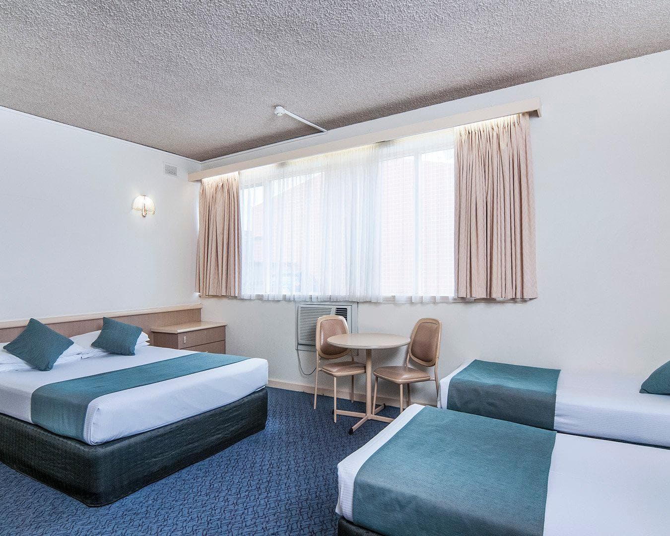 Comfort Inn Regal Park — 14