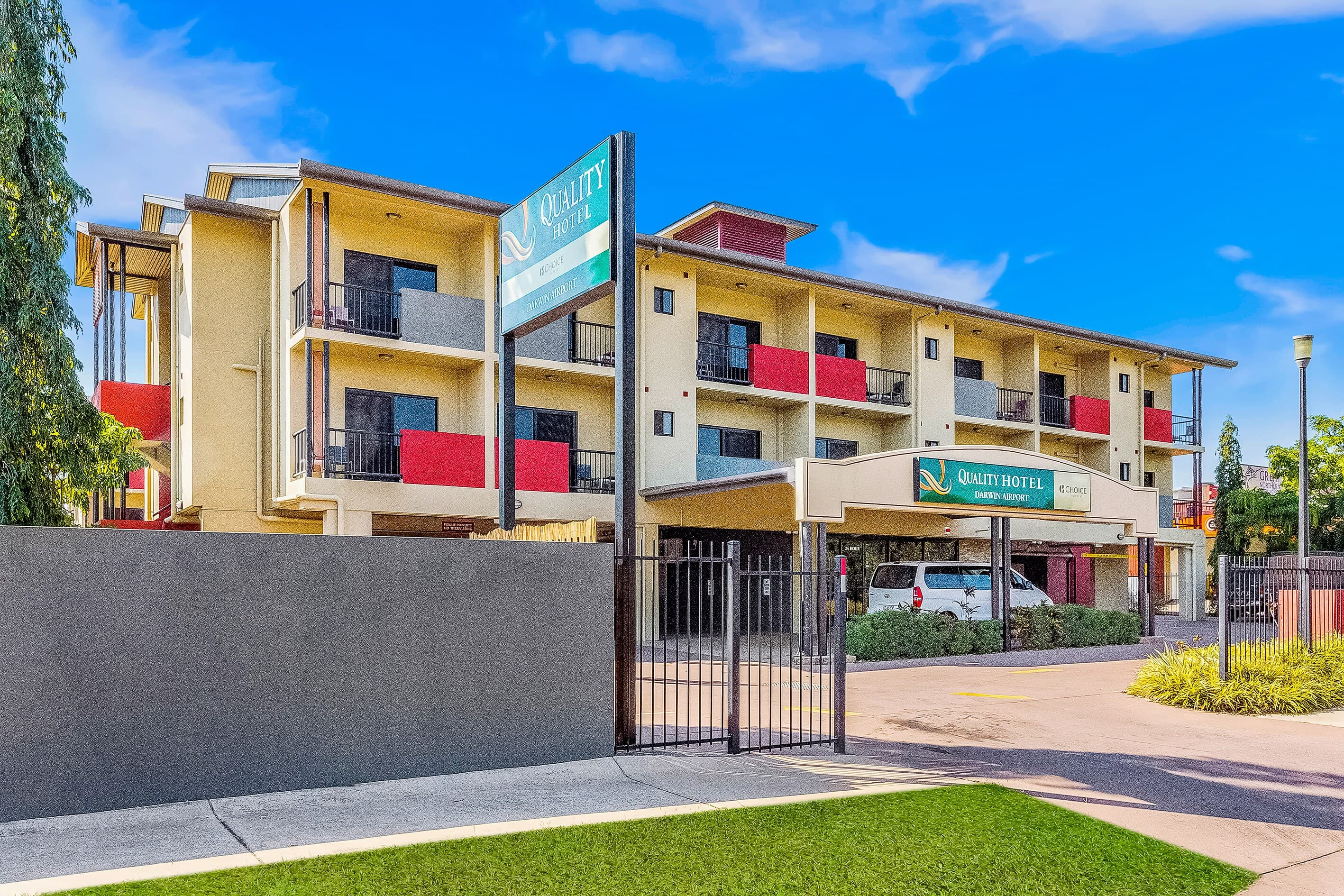 Quality Hotel Darwin Airport - Image 1