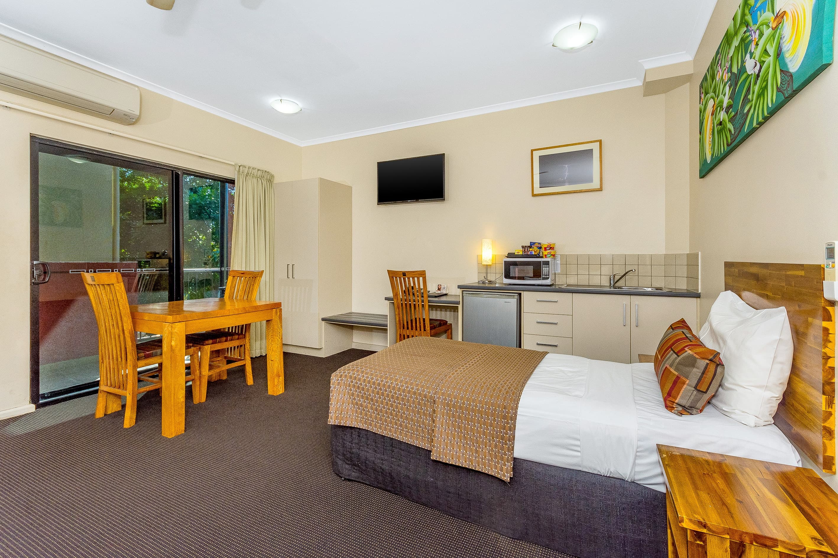 Quality Hotel Darwin Airport — 11