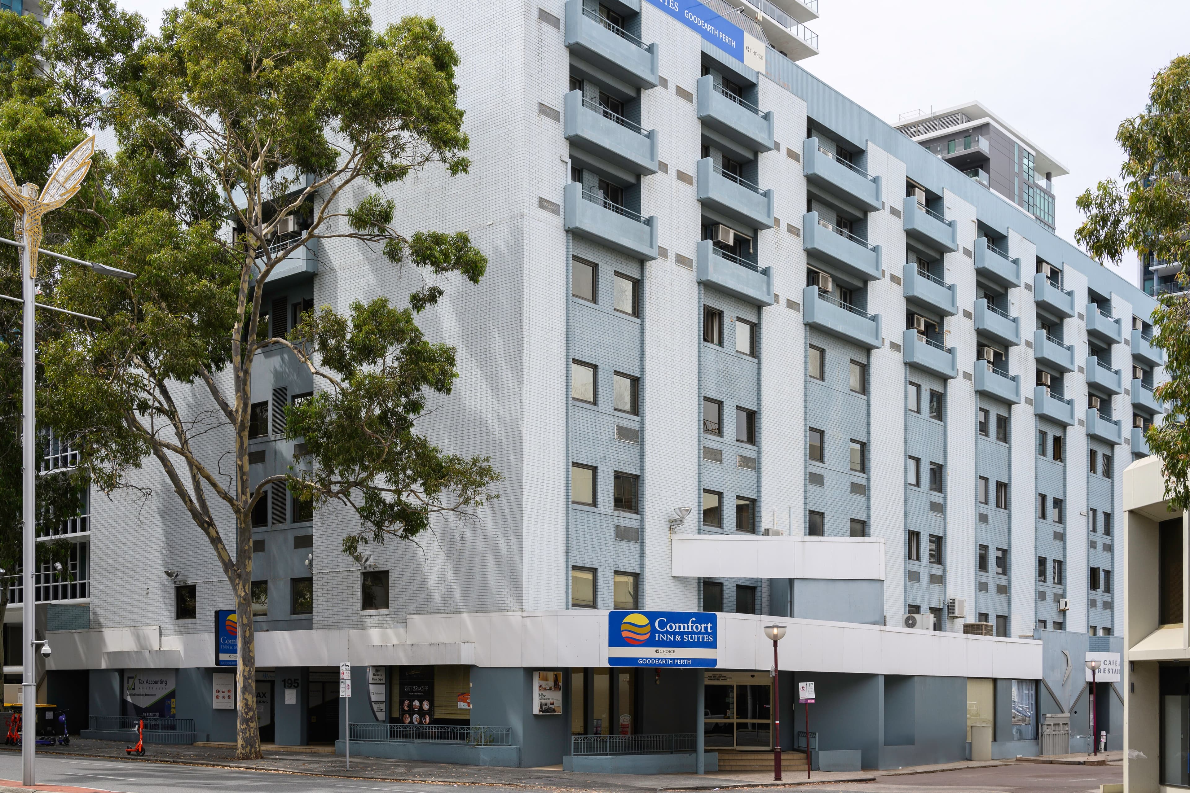 Comfort Inn & Suites Goodearth Perth - Image 1
