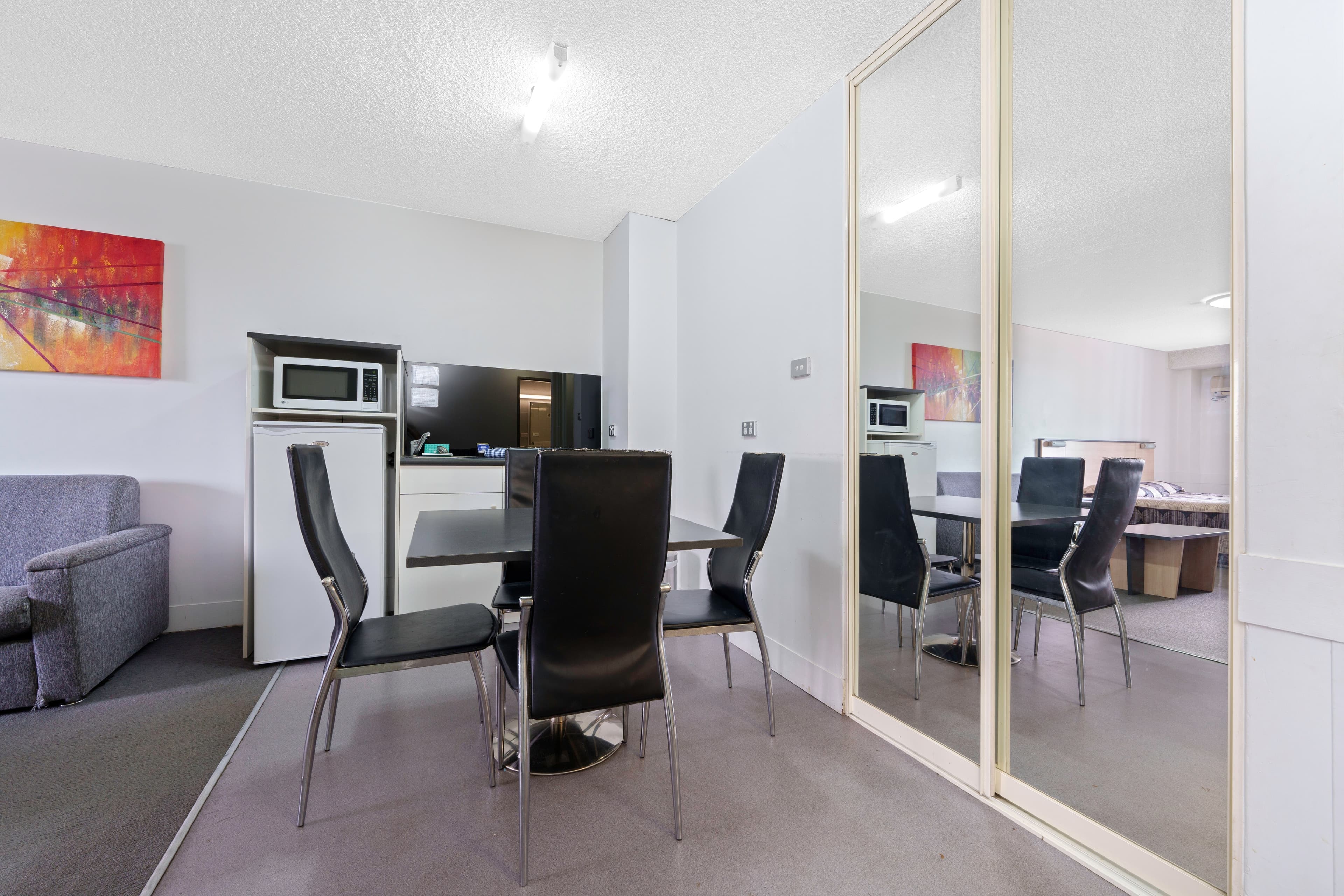 Comfort Inn & Suites Goodearth Perth — 7