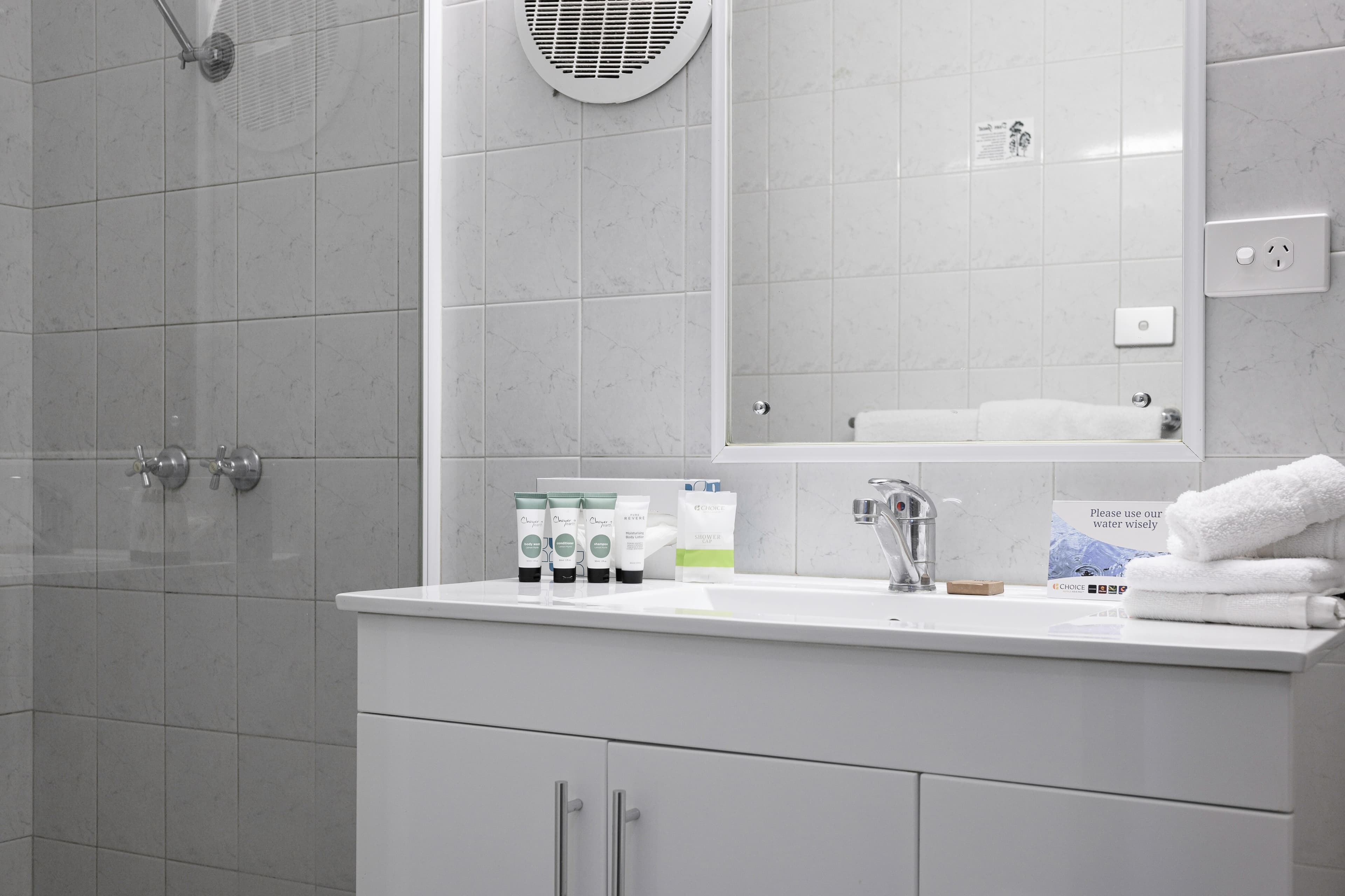 Comfort Inn & Suites Goodearth Perth — 6