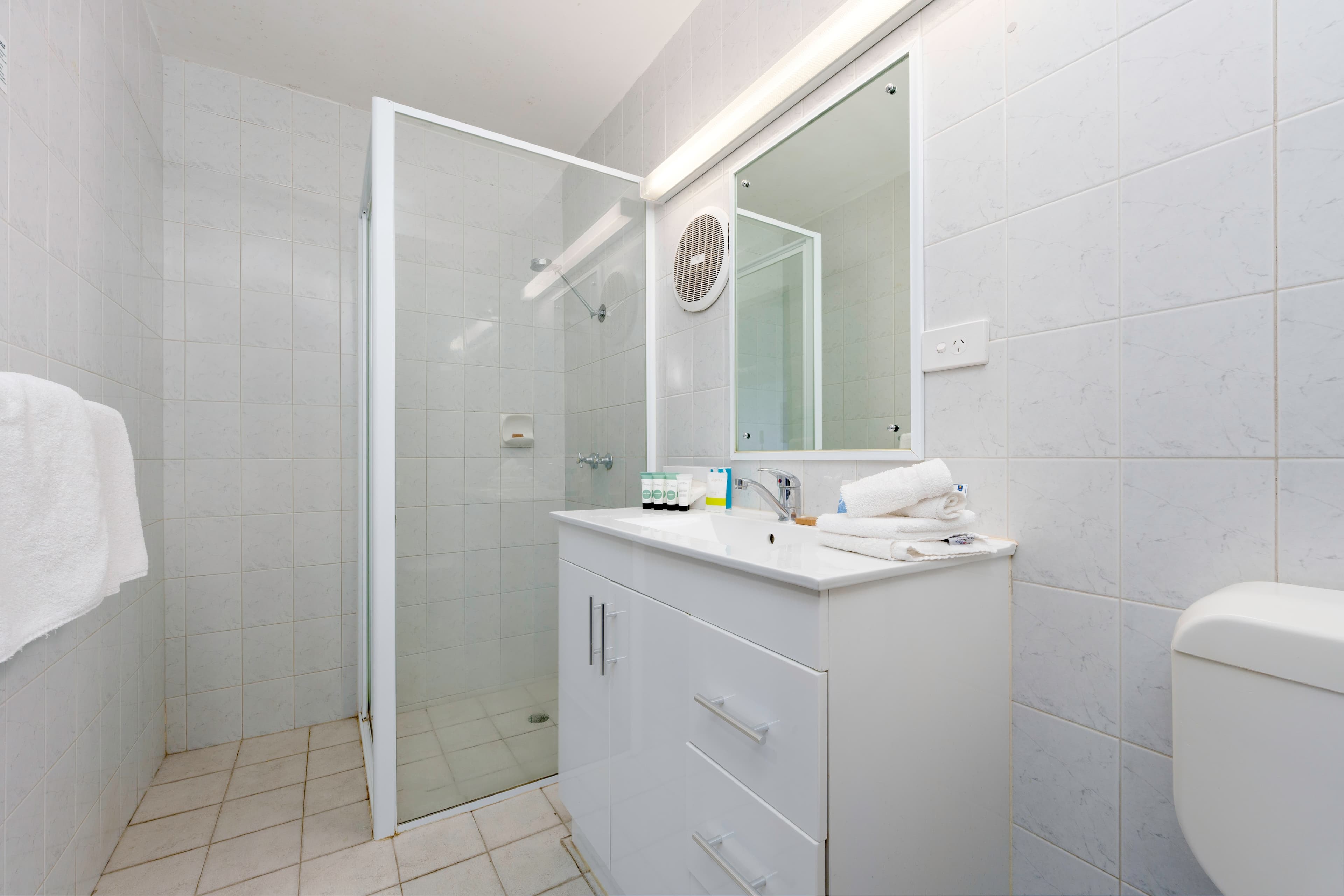 Comfort Inn & Suites Goodearth Perth — 8