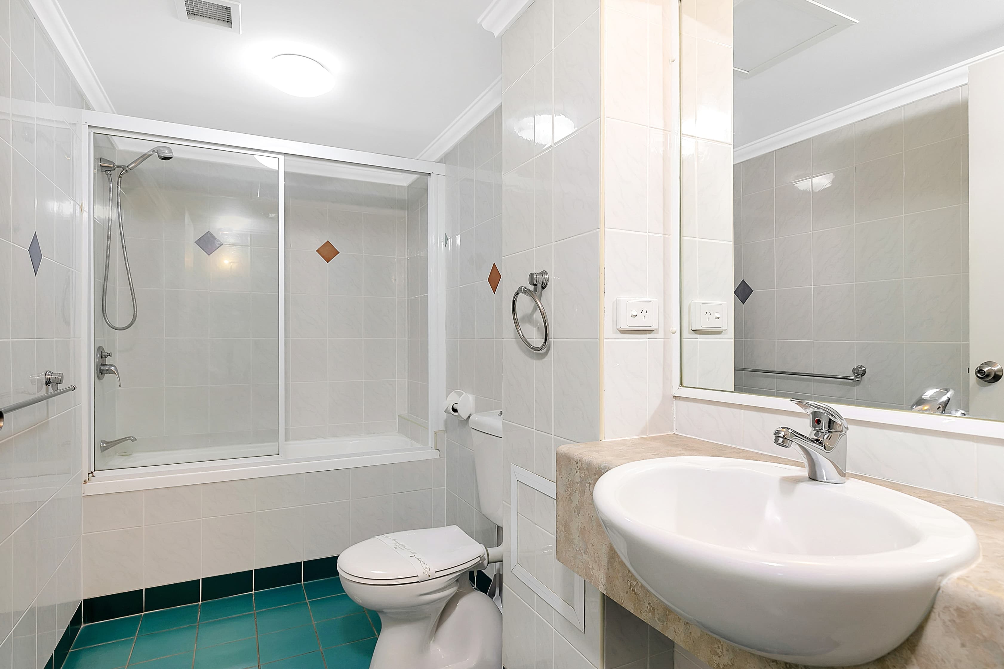 Comfort Hotel Pacific Cleveland — 20