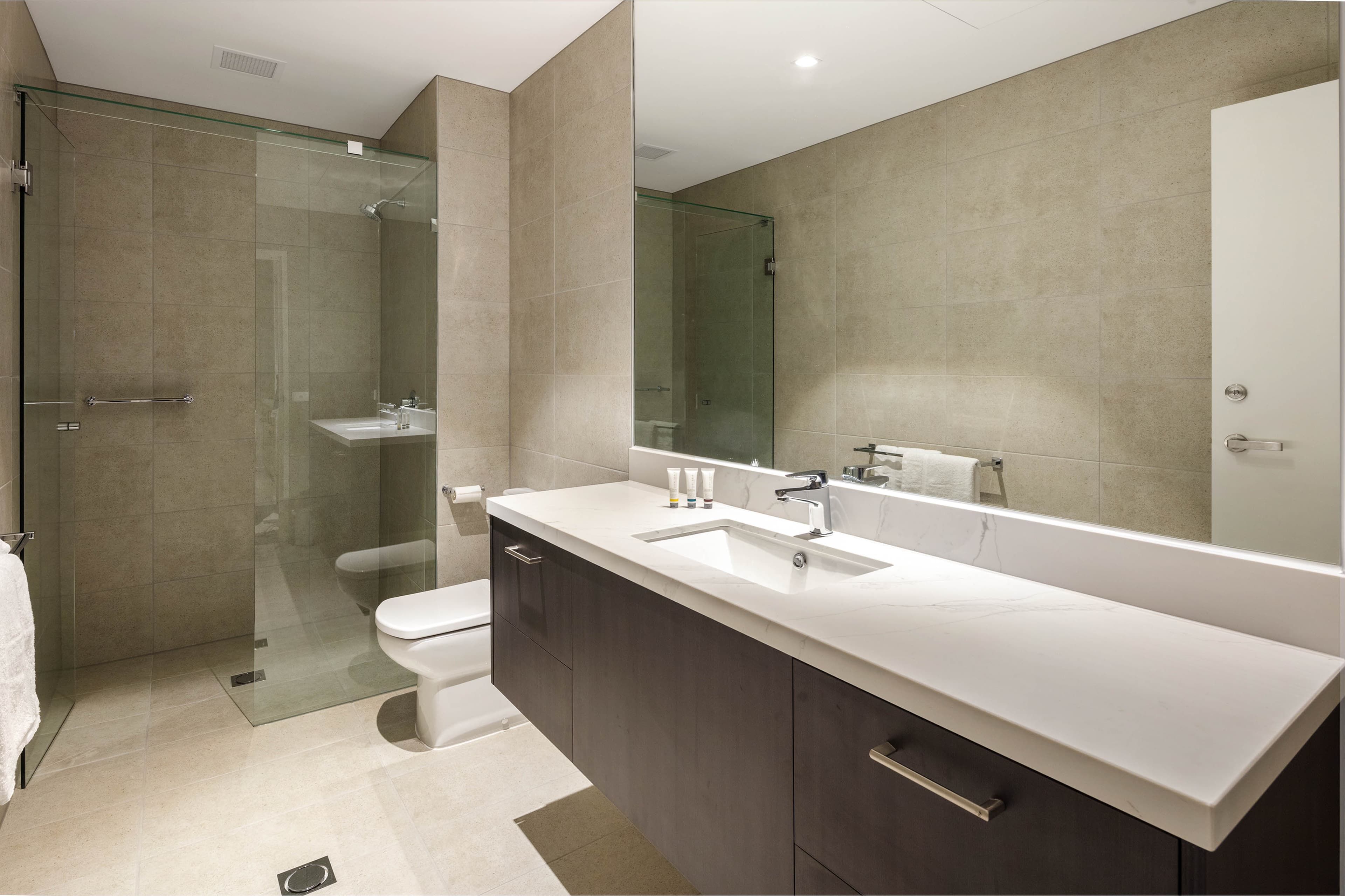 Quality Hotel Lakeside — 10