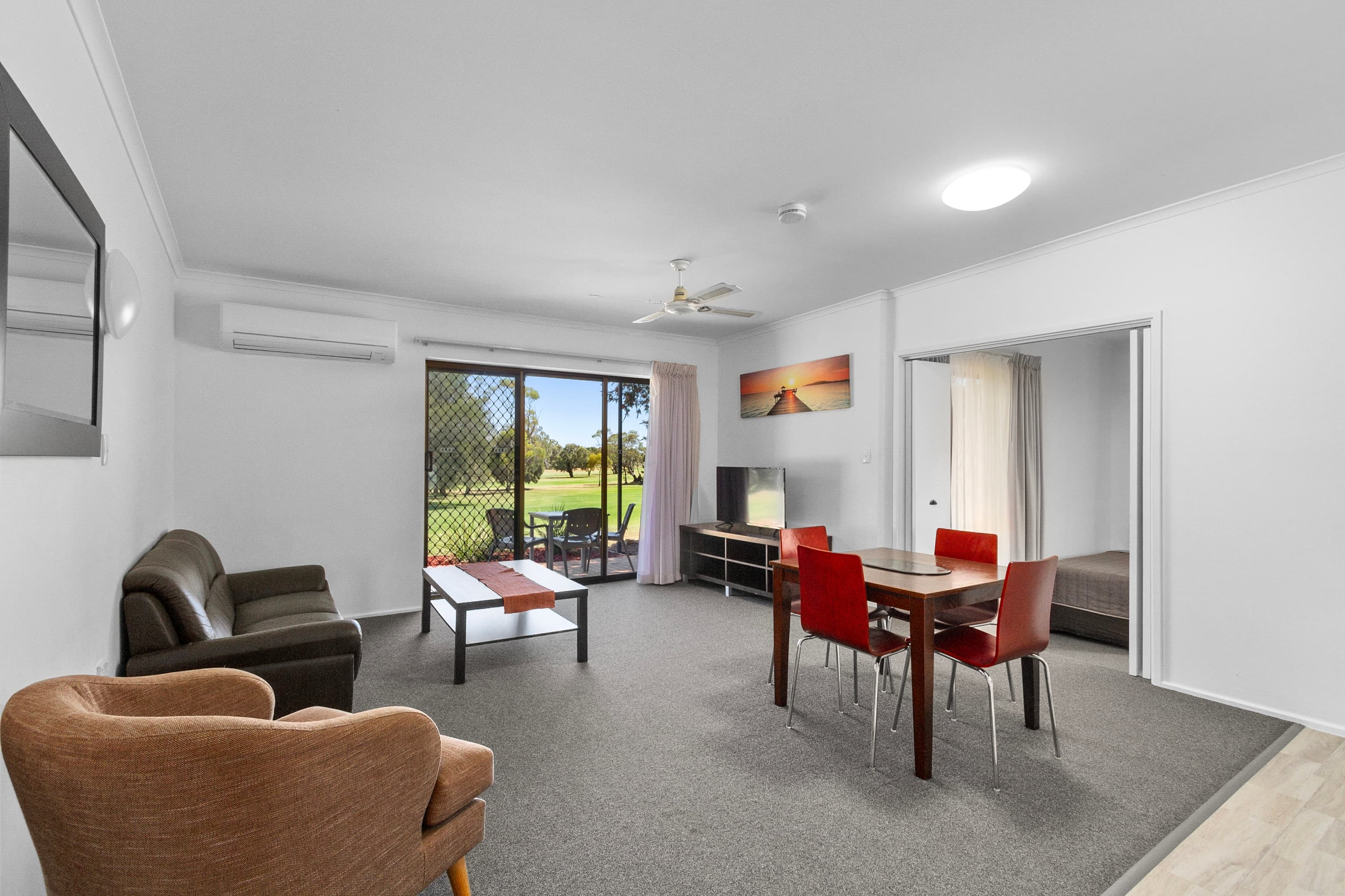 Comfort Inn & Suites Riverland — 15
