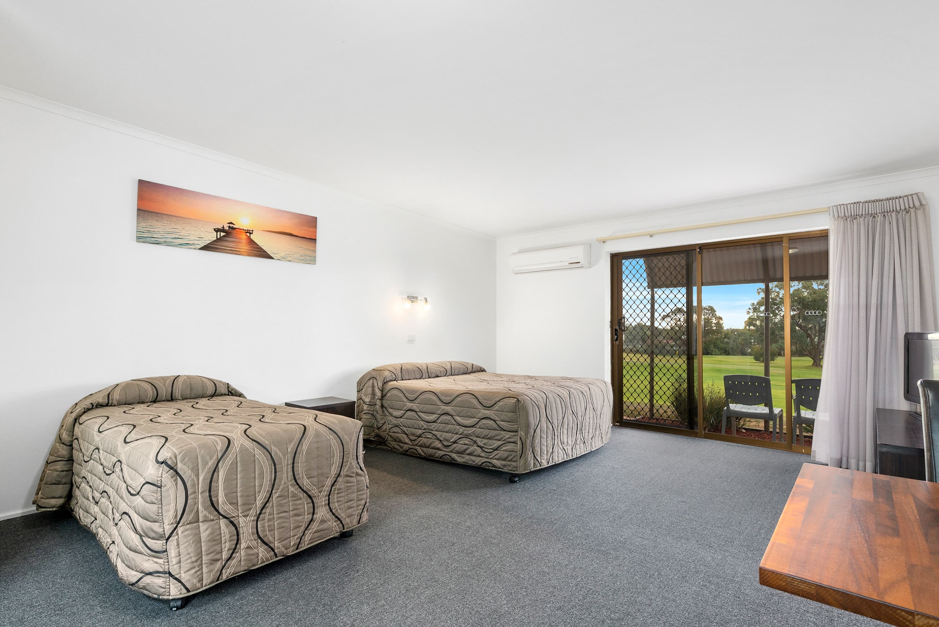 Comfort Inn & Suites Riverland — 17