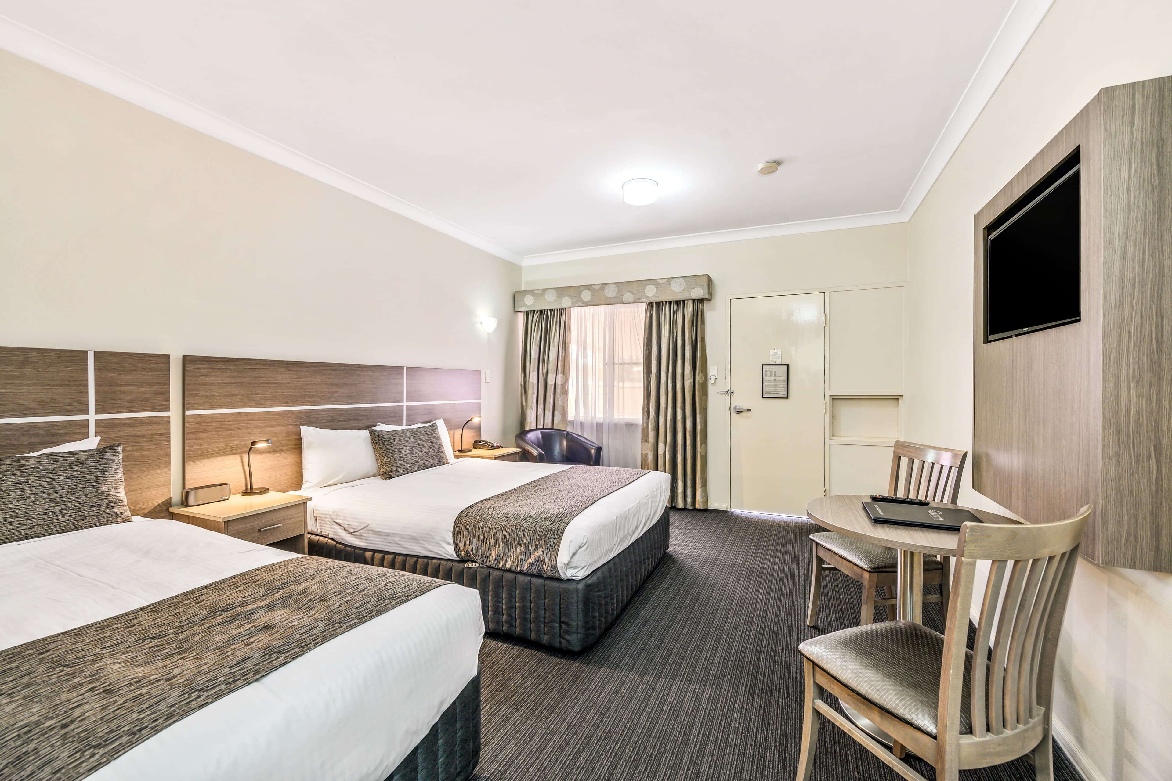 Quality Inn Ashby House Tamworth - Image 3