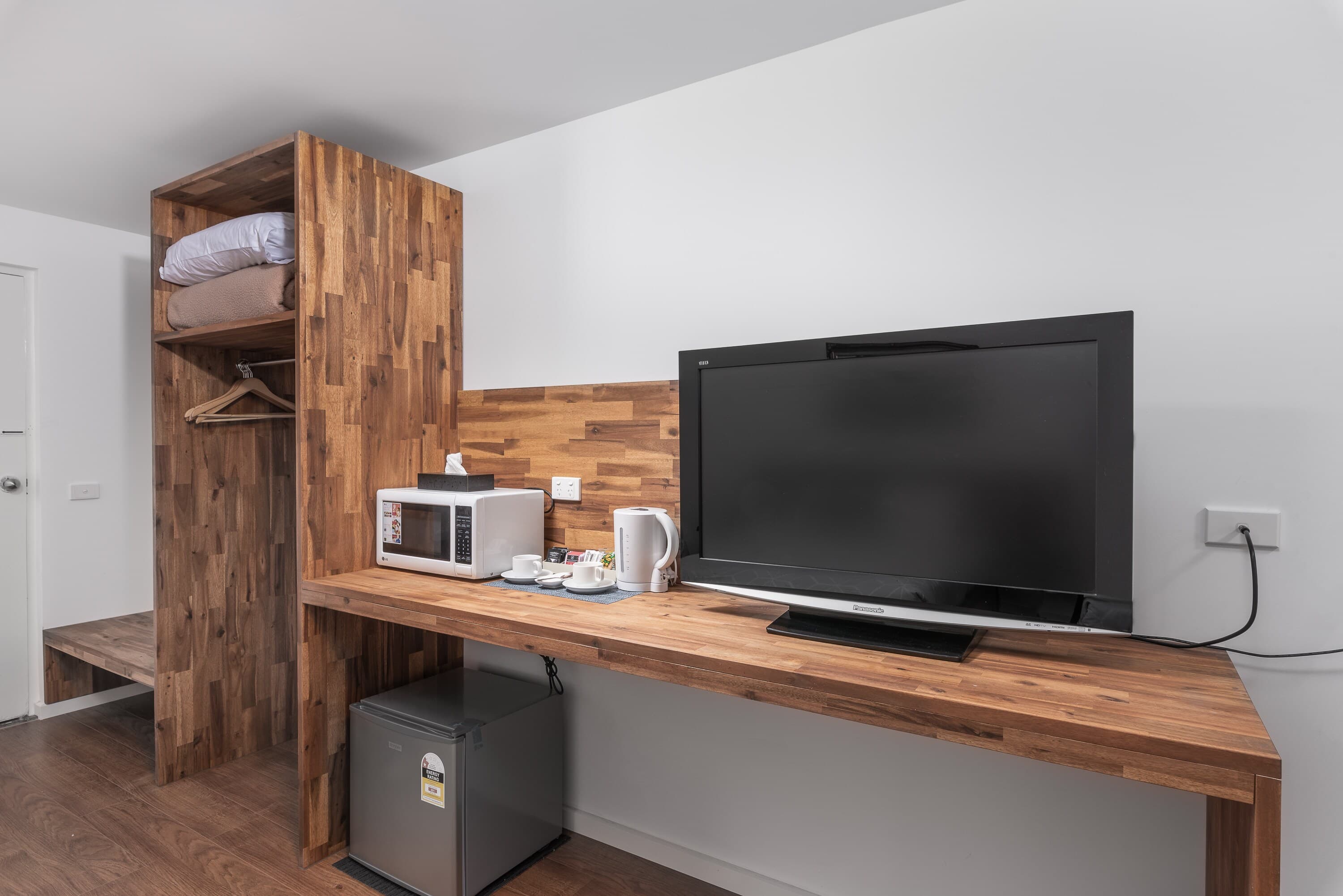Econo Lodge Lilydale — 6