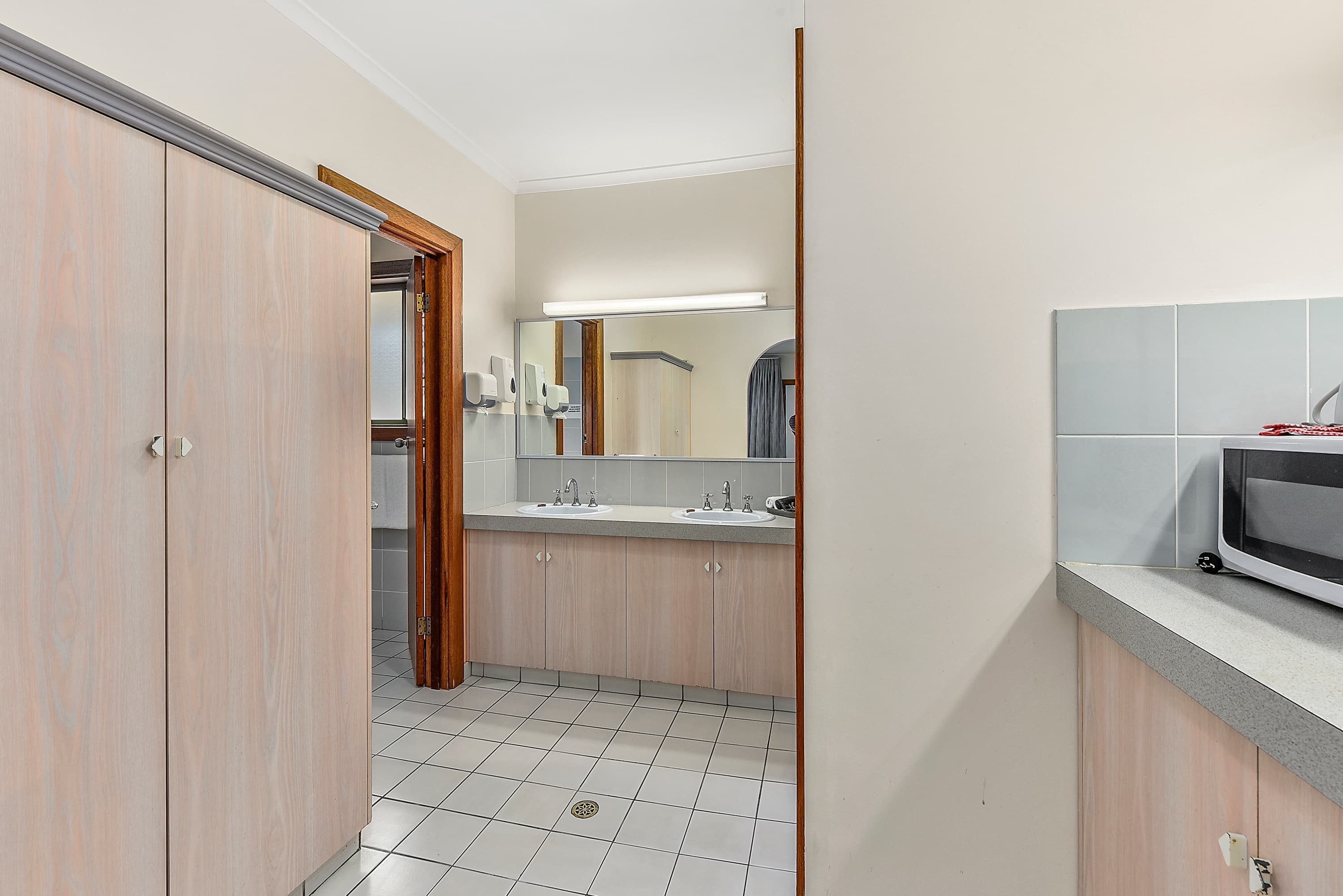 Comfort Inn The Lakes — 7