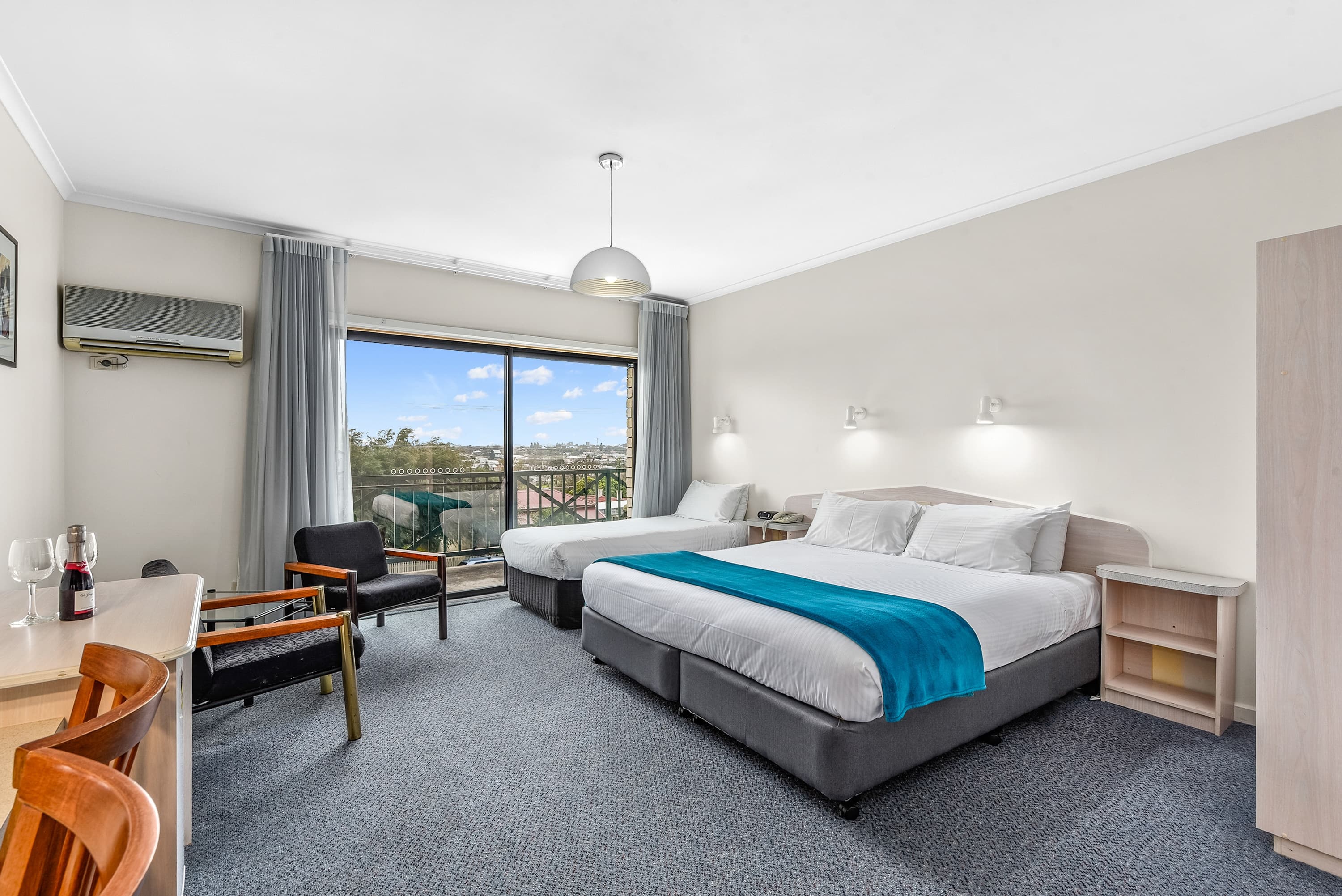 Comfort Inn The Lakes — 12