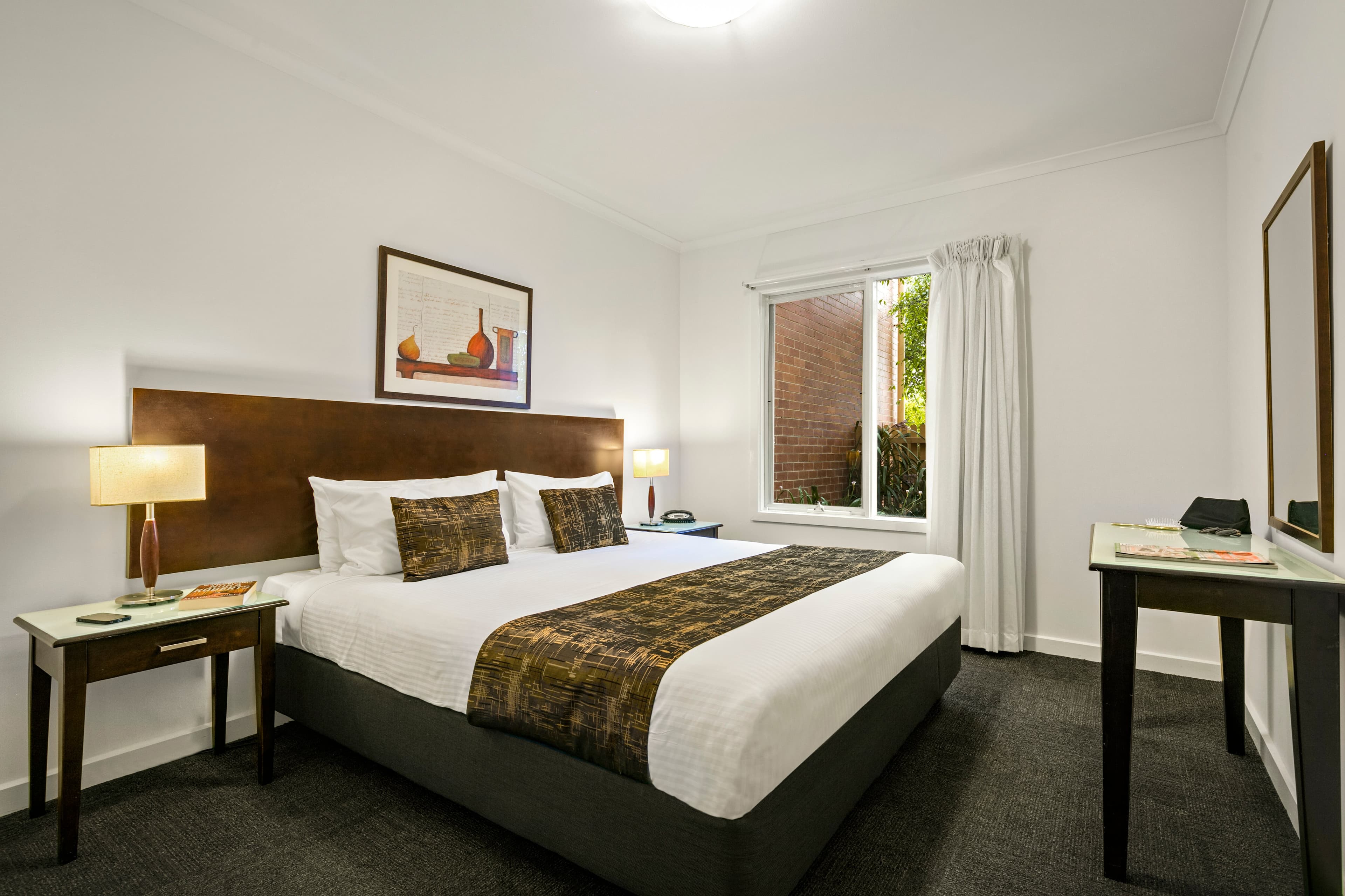Comfort Apartments Royal Gardens - Image 2