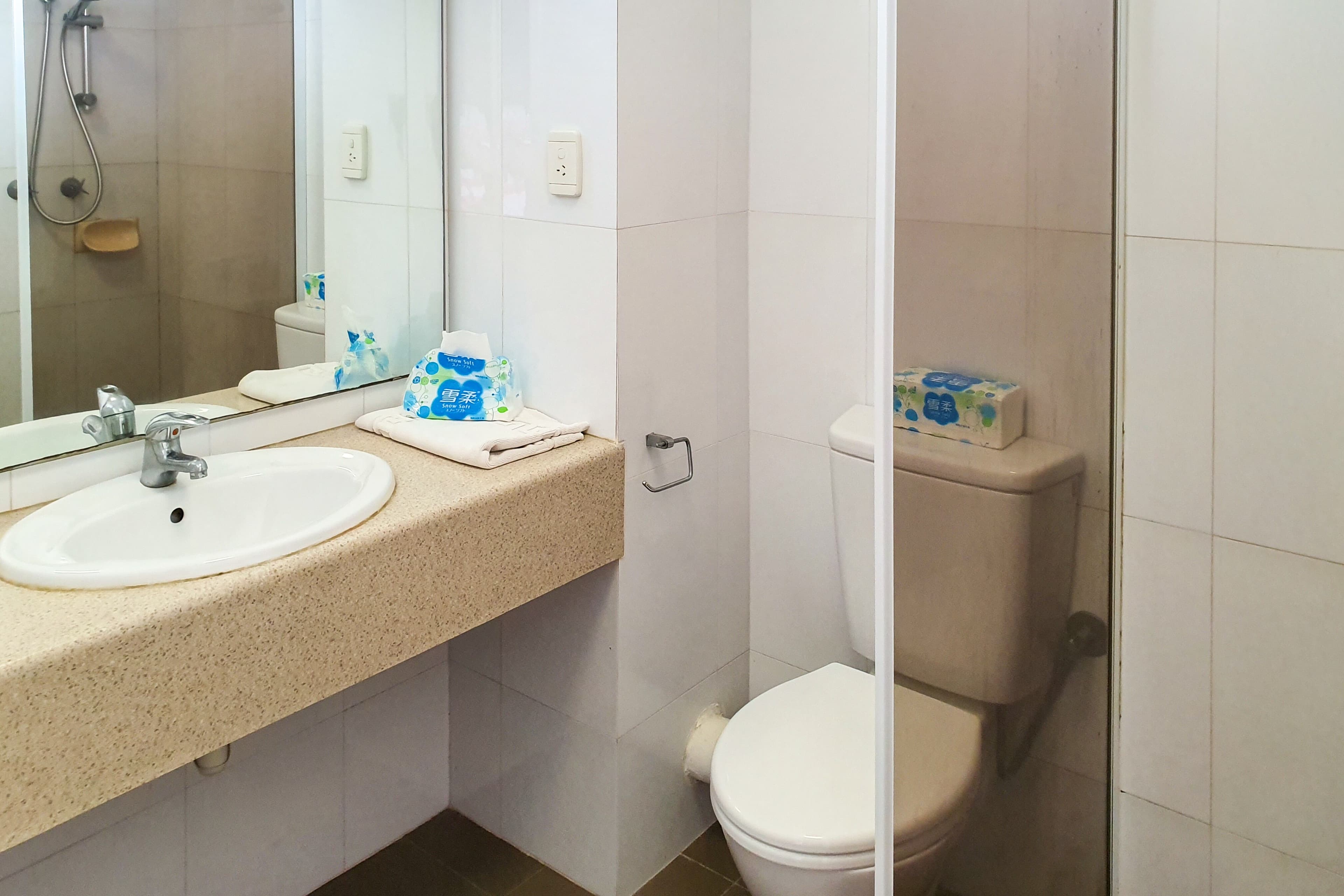 Econo Lodge Rivervale — 6
