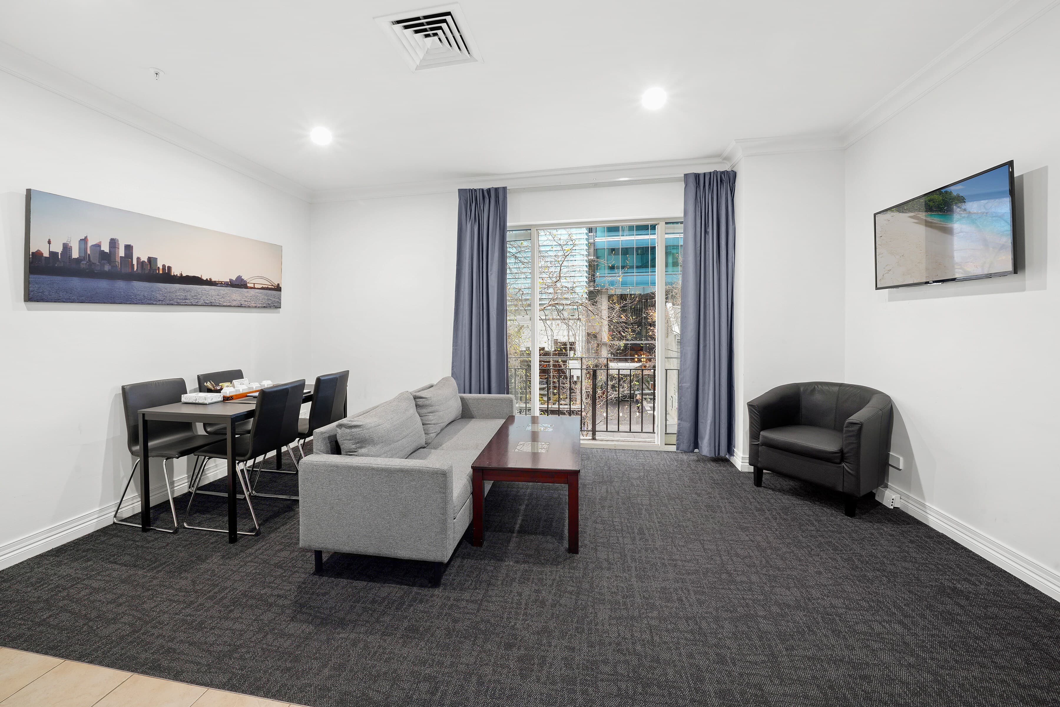 Comfort Apartments Melbourne Central - Image 3