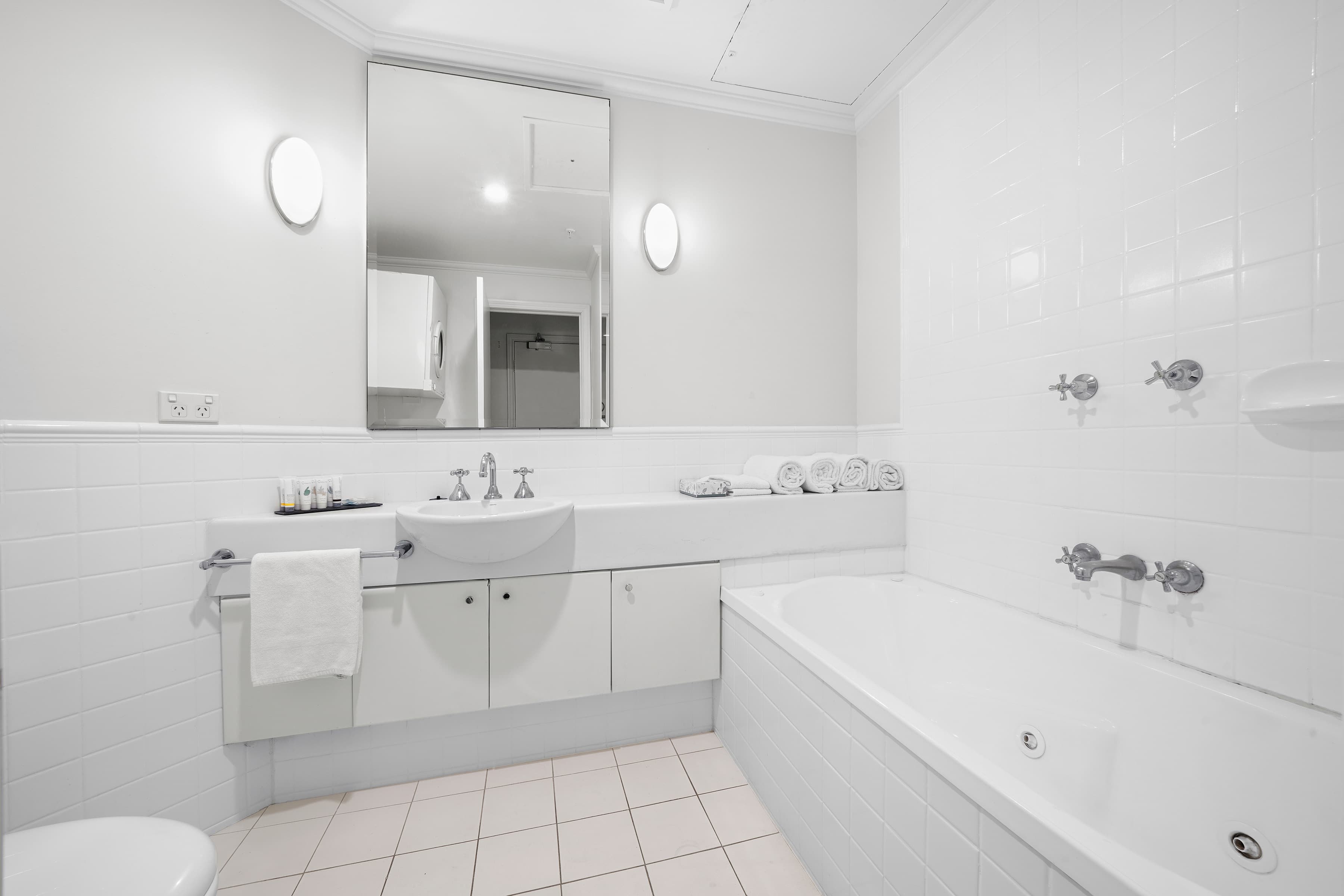 Comfort Apartments Melbourne Central — 7