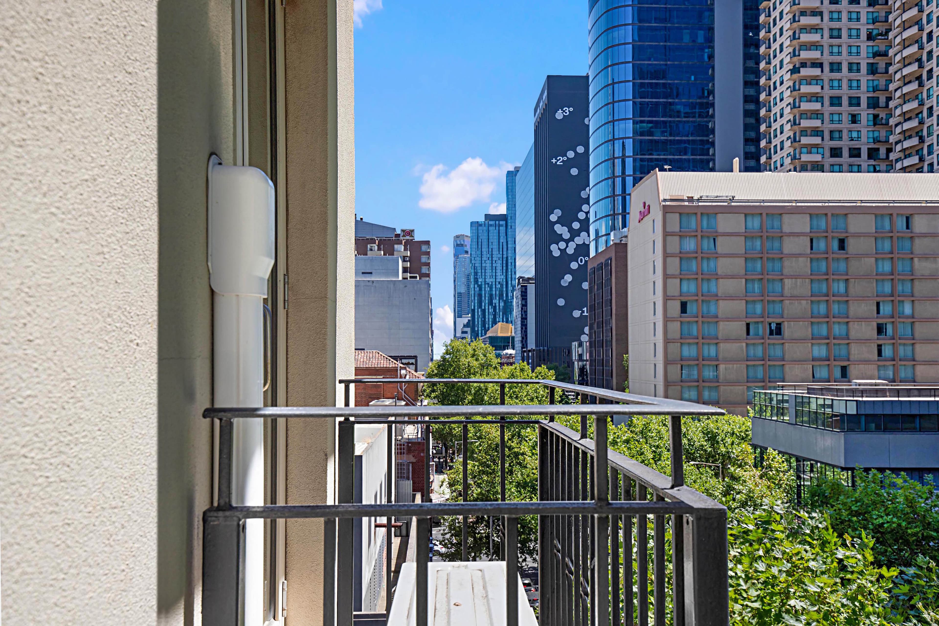 Comfort Apartments Melbourne Central — 24