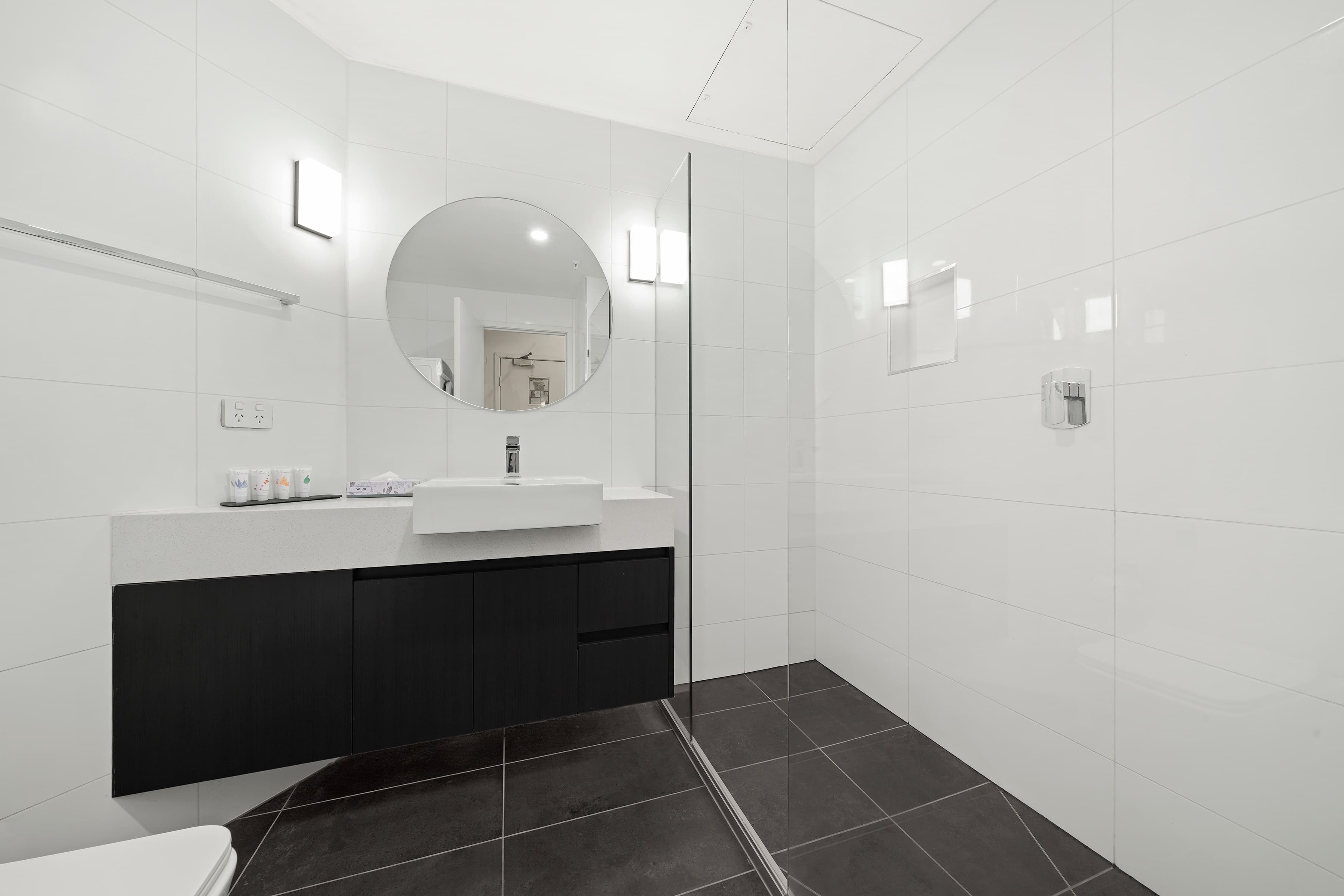 Comfort Apartments Melbourne Central — 33