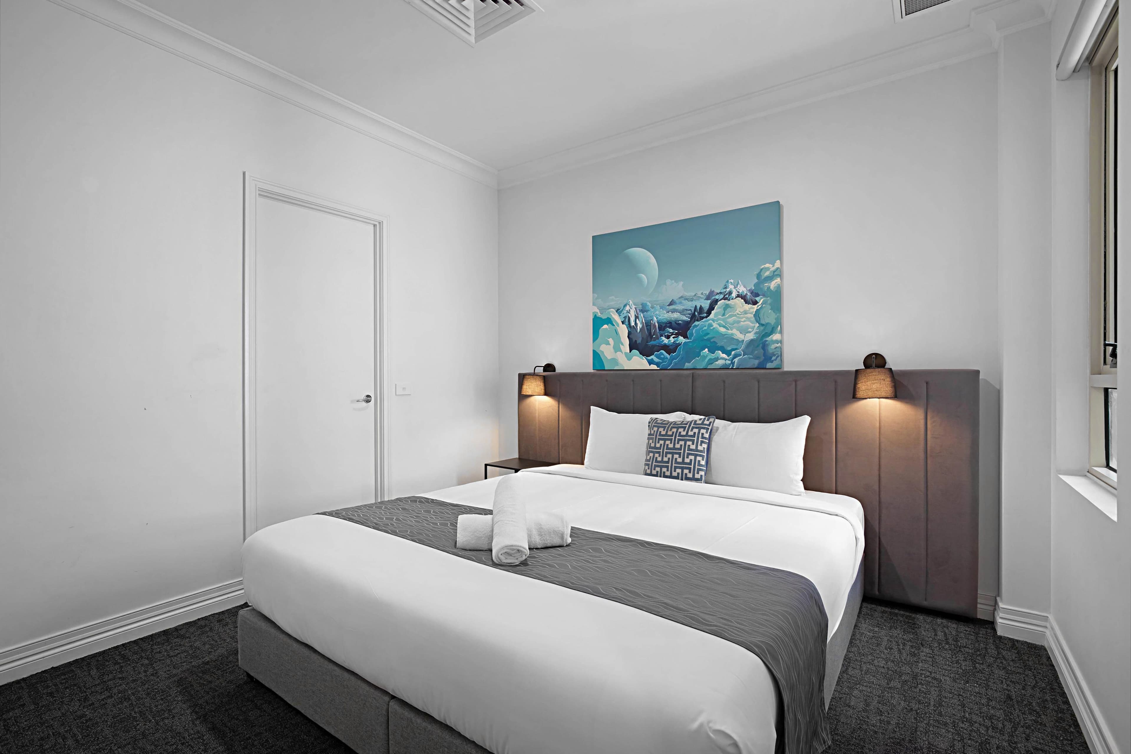 Comfort Apartments Melbourne Central - Image 1