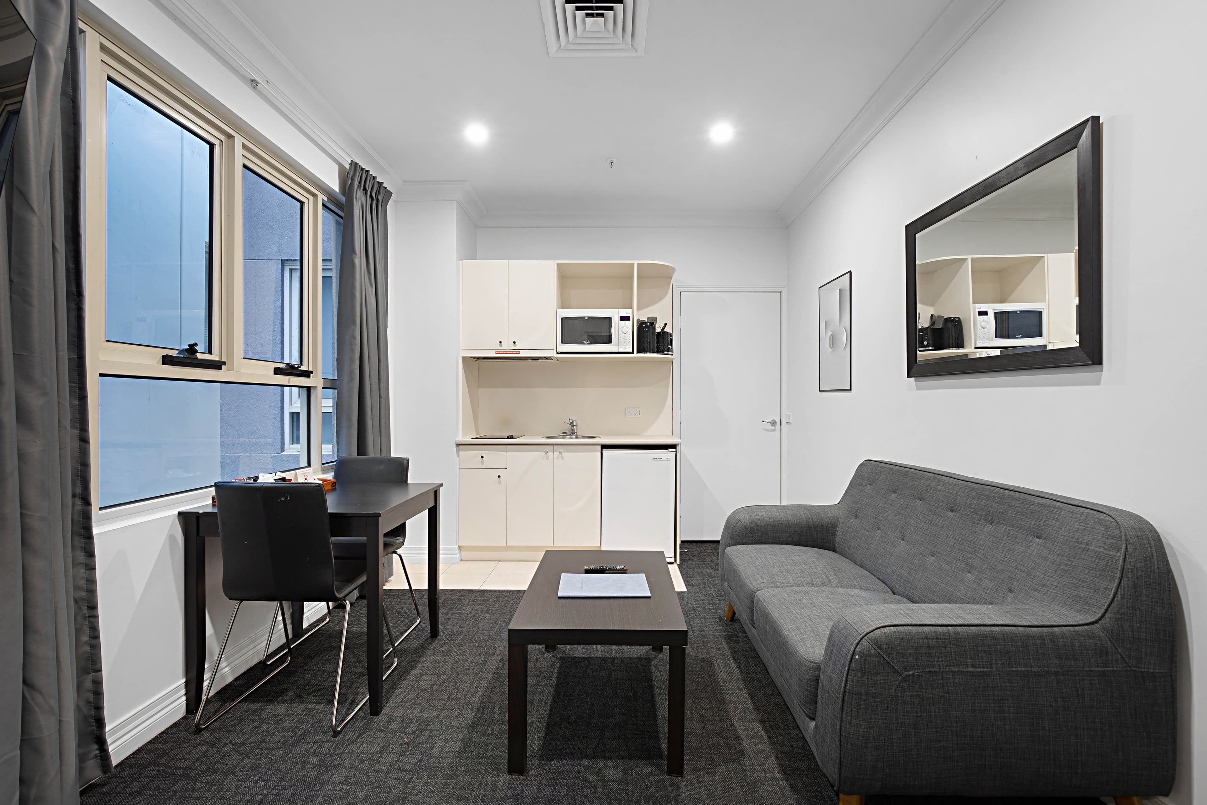 Comfort Apartments Melbourne Central — 41