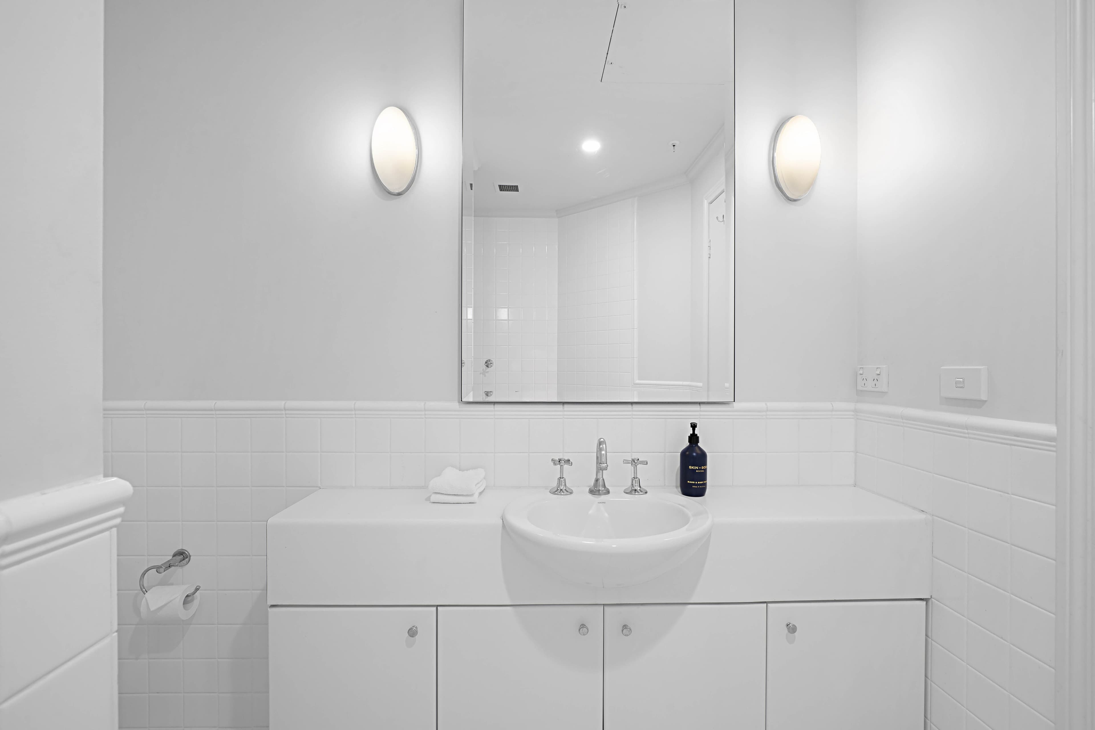 Comfort Apartments Melbourne Central — 48