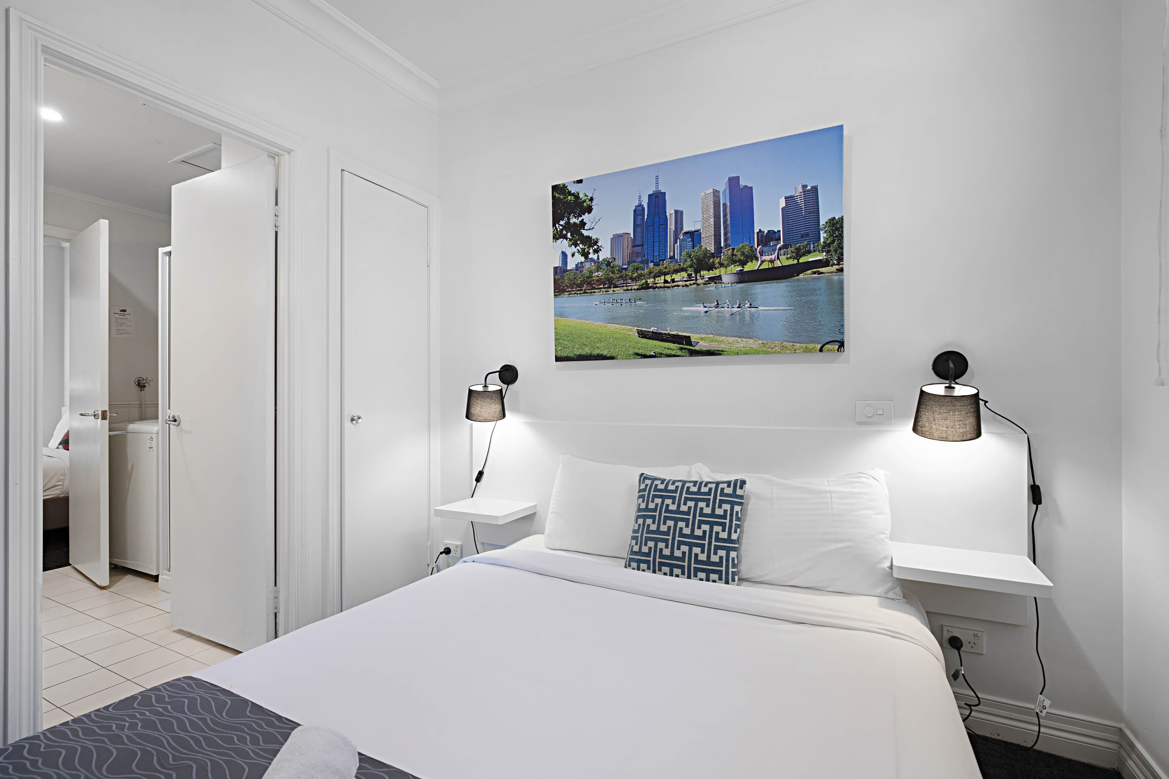 Comfort Apartments Melbourne Central — 53