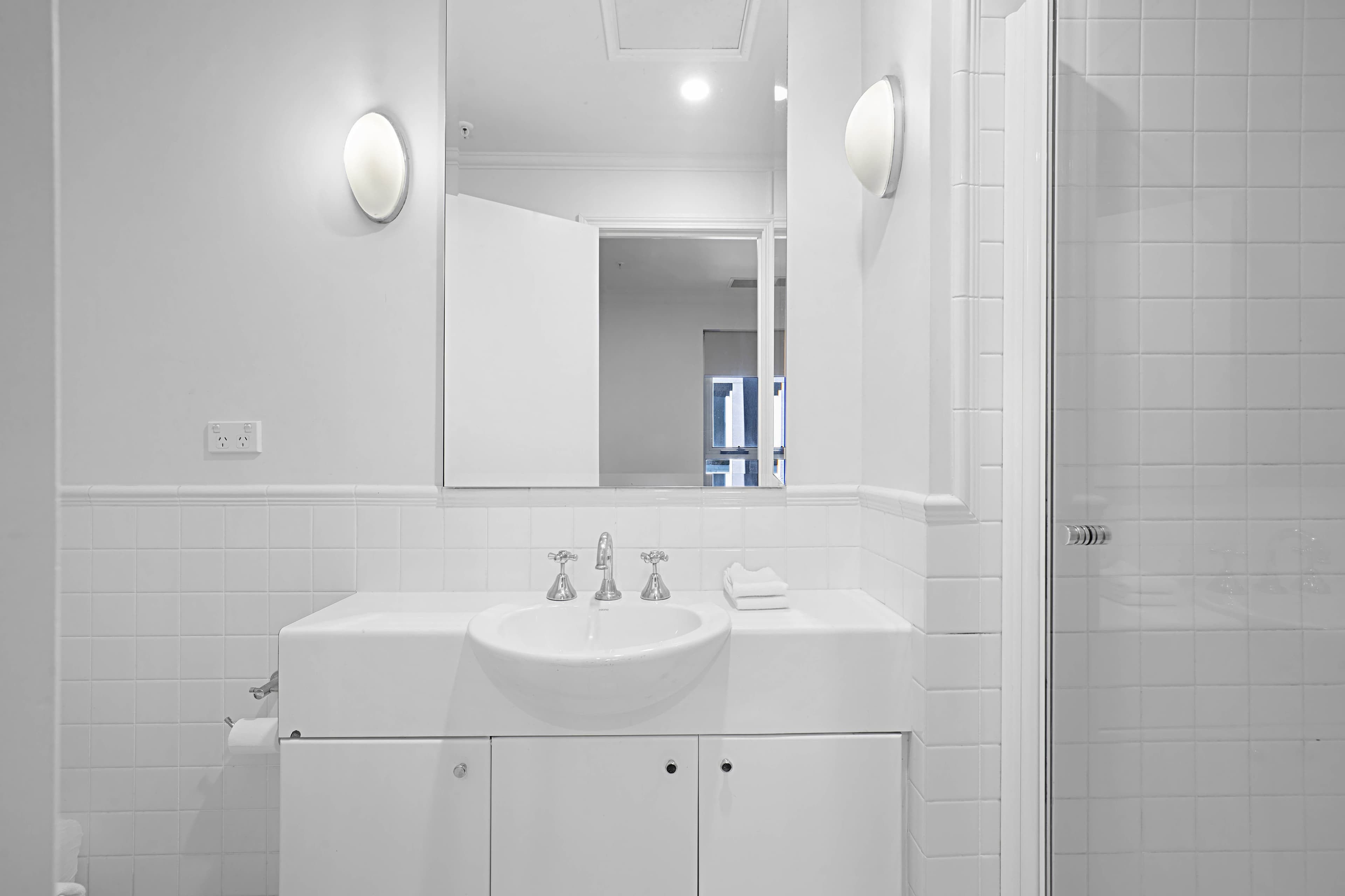 Comfort Apartments Melbourne Central — 58