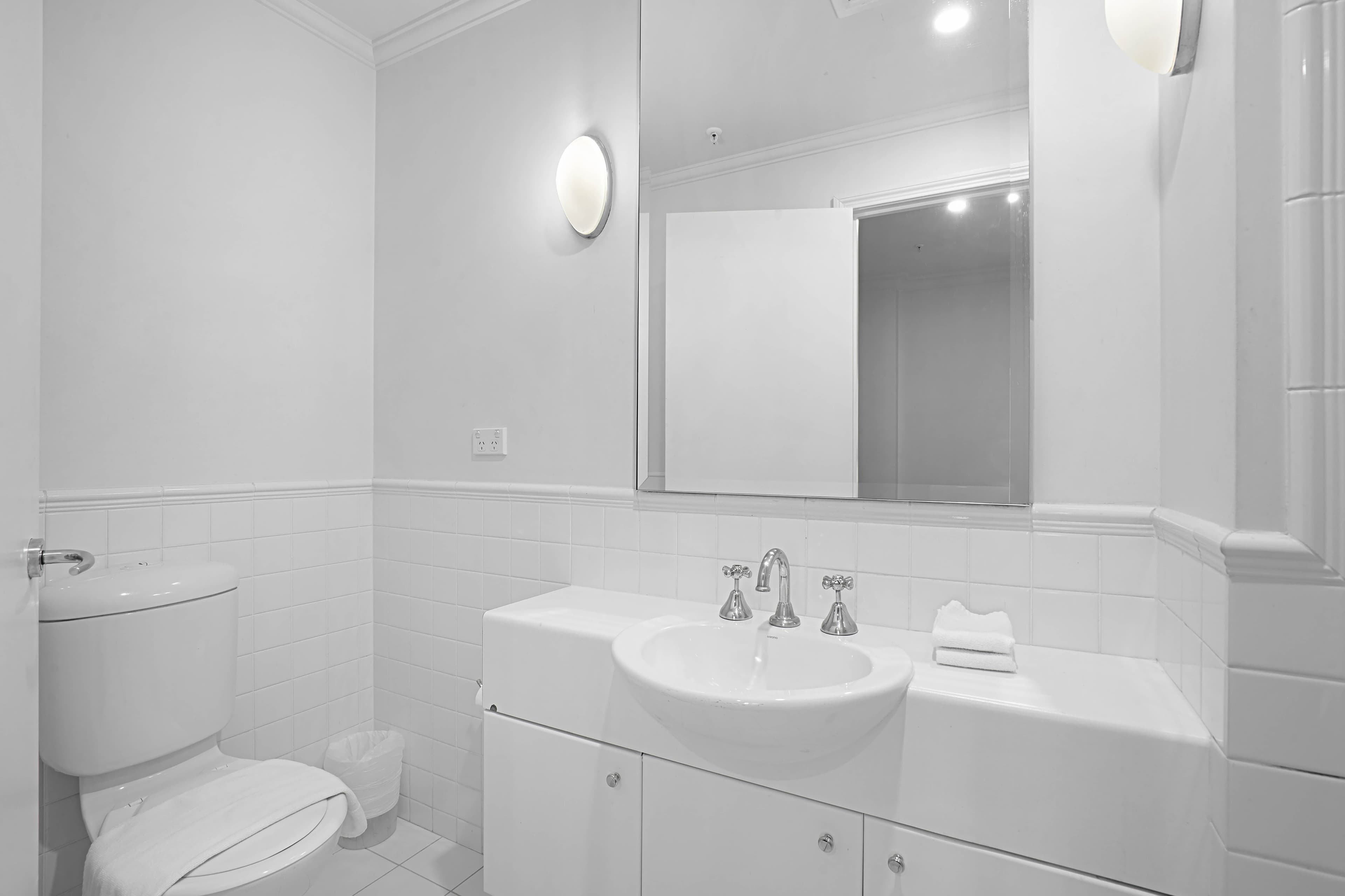 Comfort Apartments Melbourne Central — 60