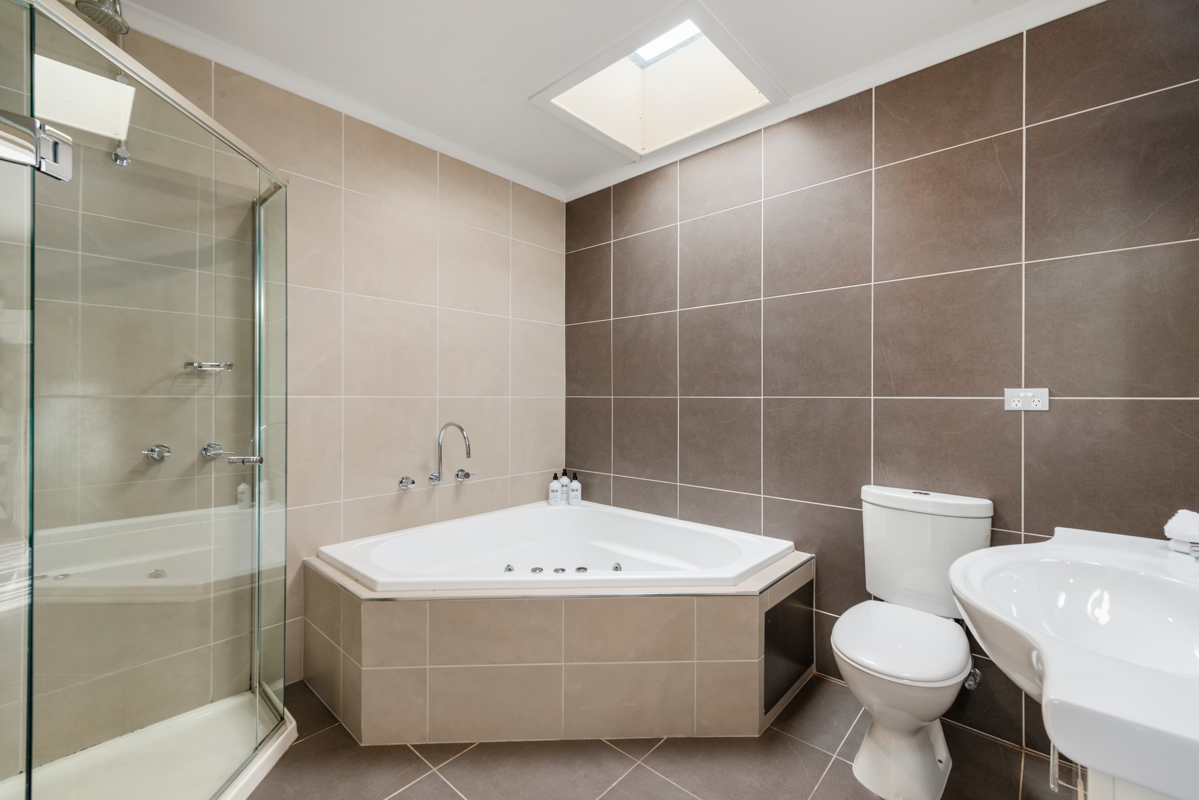 Comfort Inn Clubarham — 6