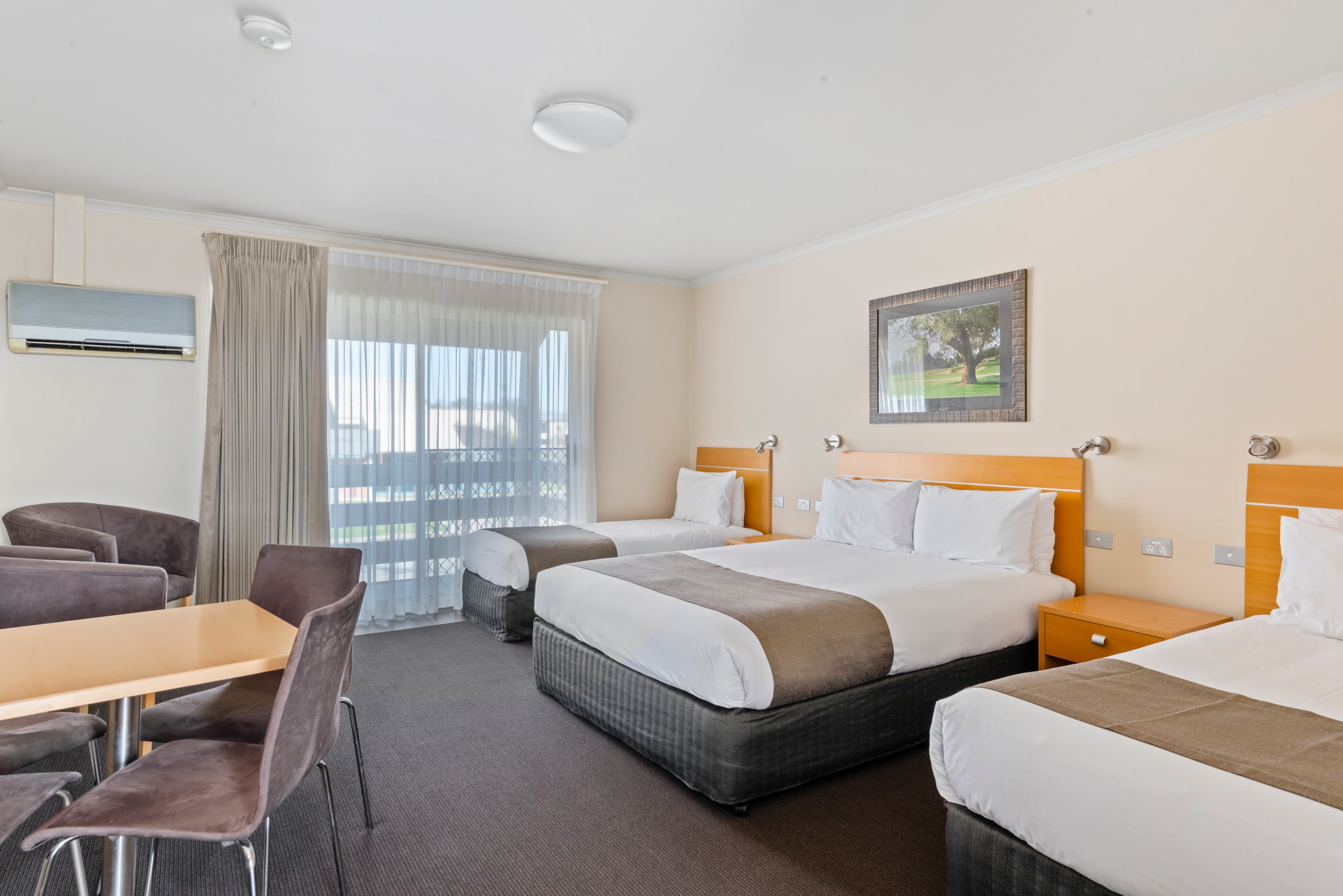 Comfort Inn Clubarham — 8