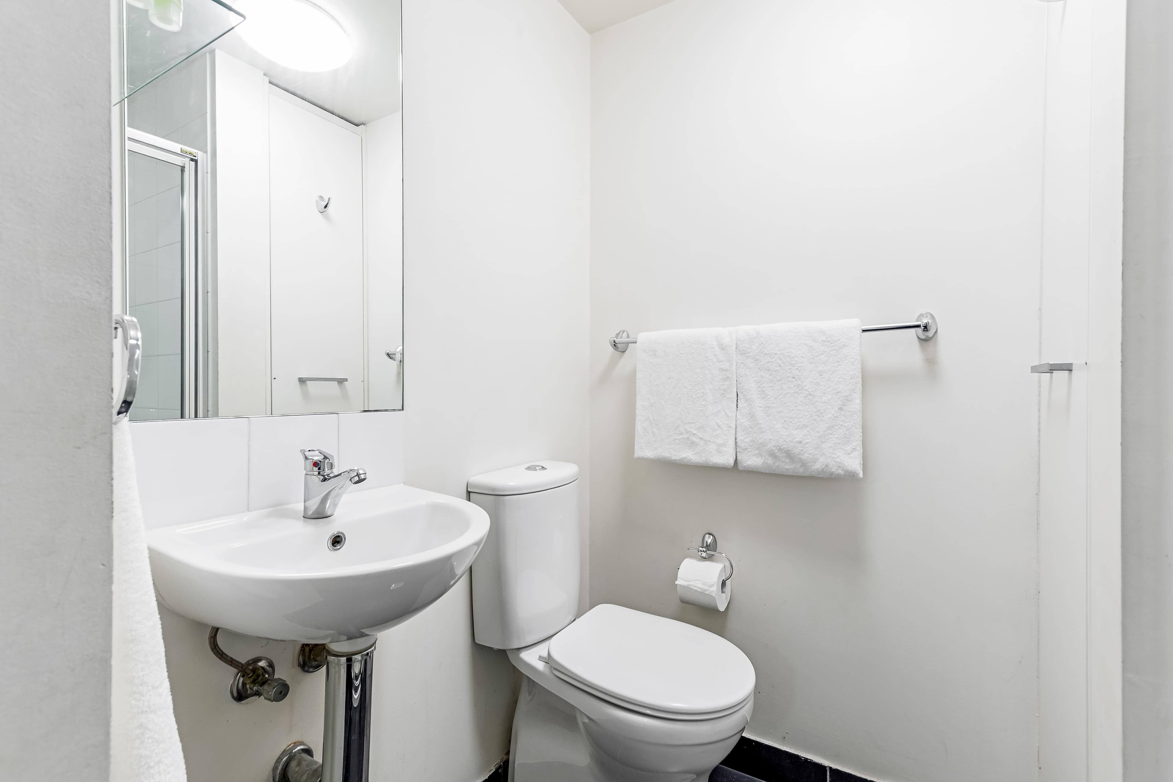 Quality Apartments North Melbourne — 22