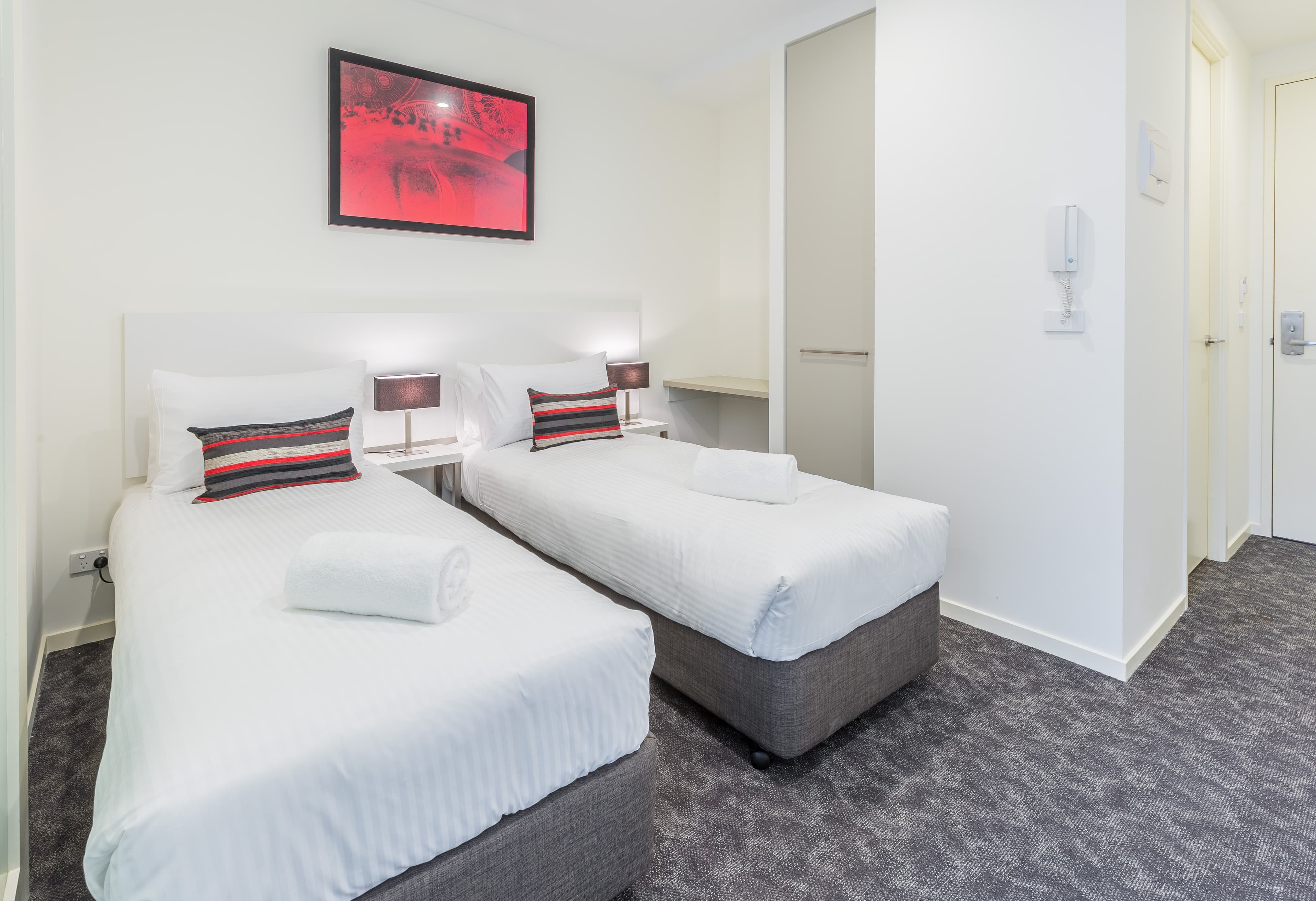 Comfort Apartments Box Hill — 13
