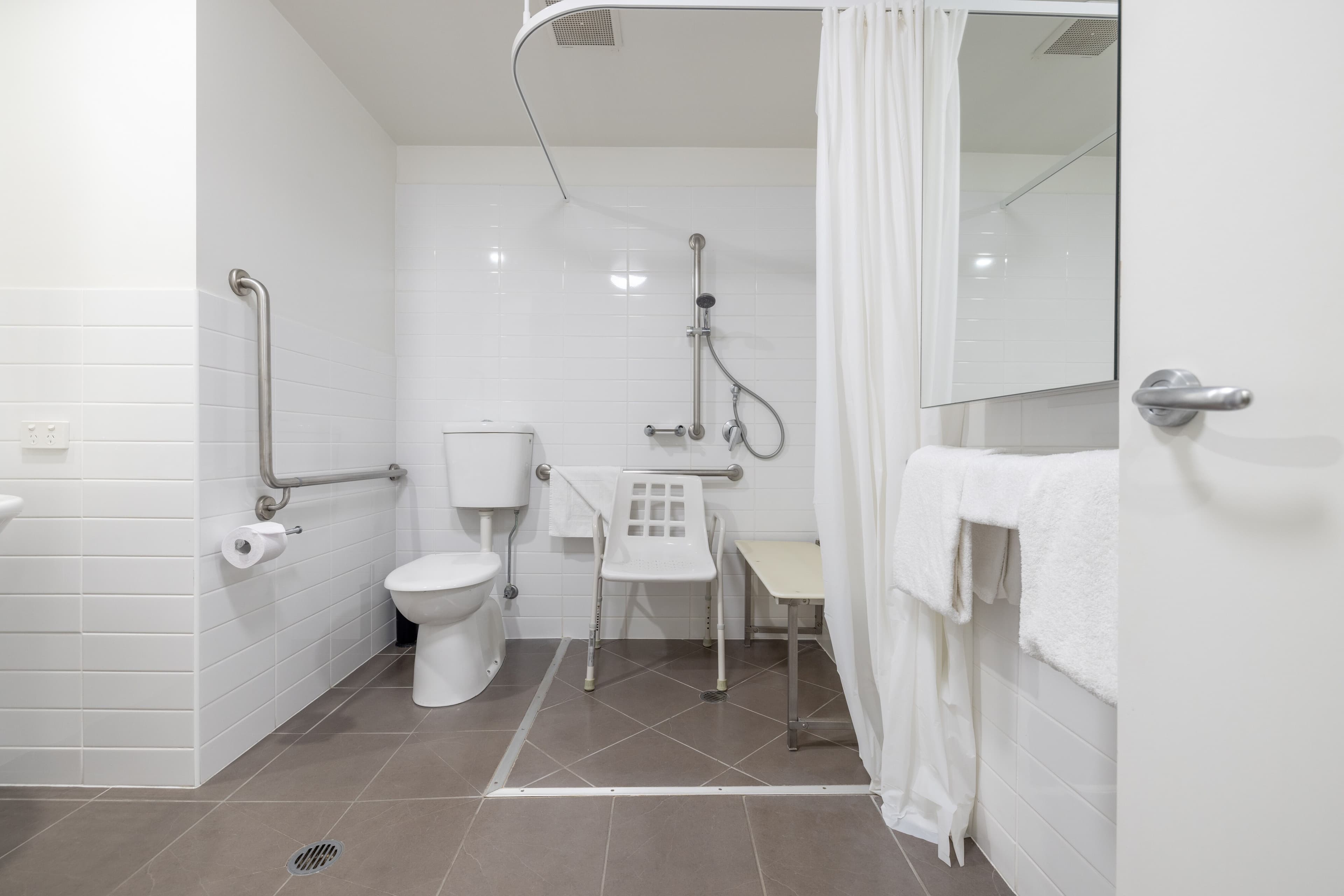 MainStay Suites Mackay — 17