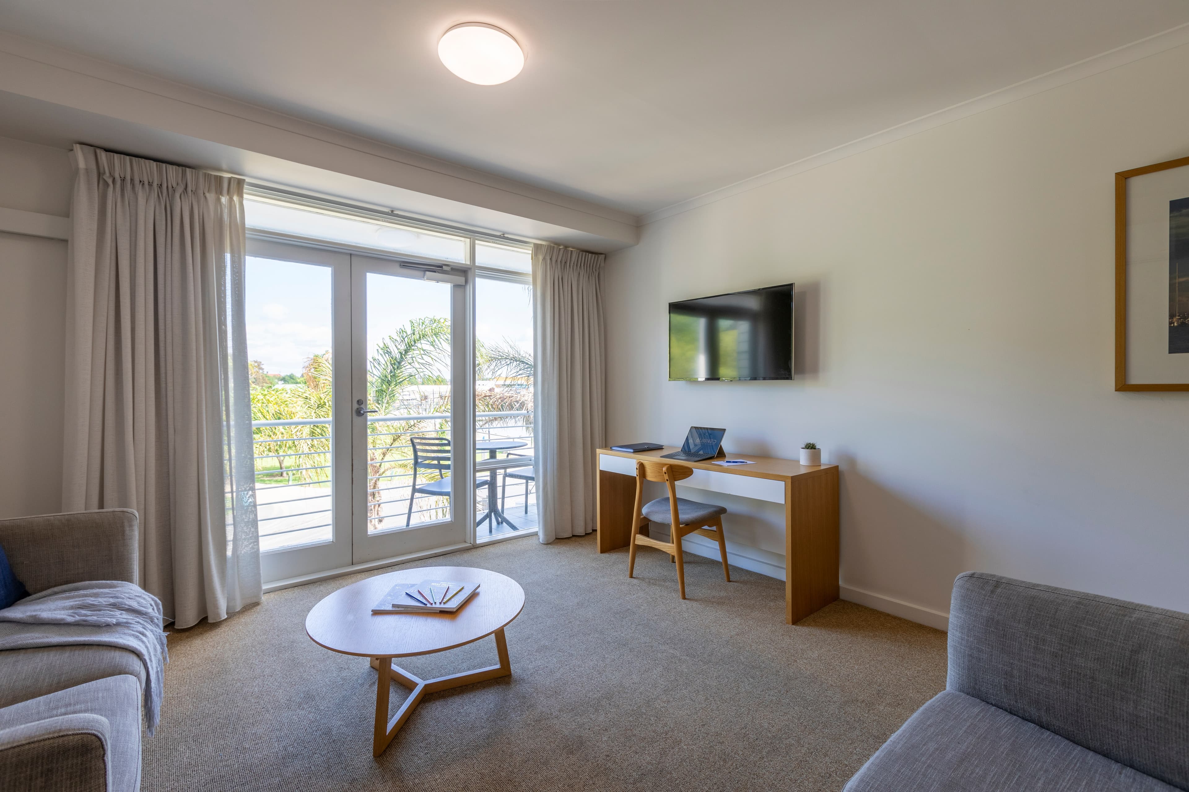 MainStay Suites Williamstown — 19