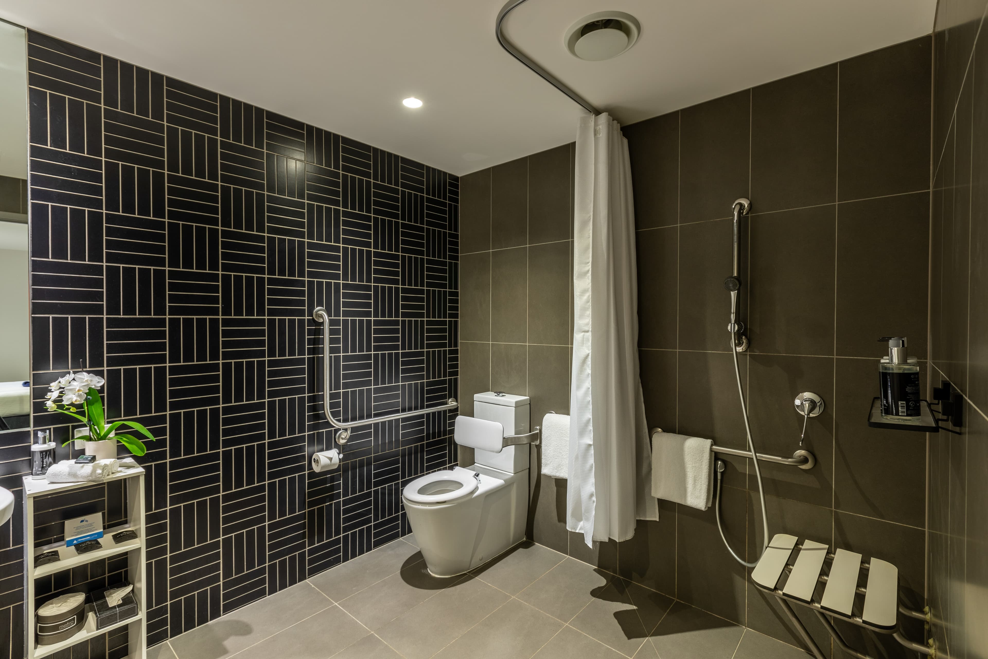 MainStay Suites Abbotsford — 6