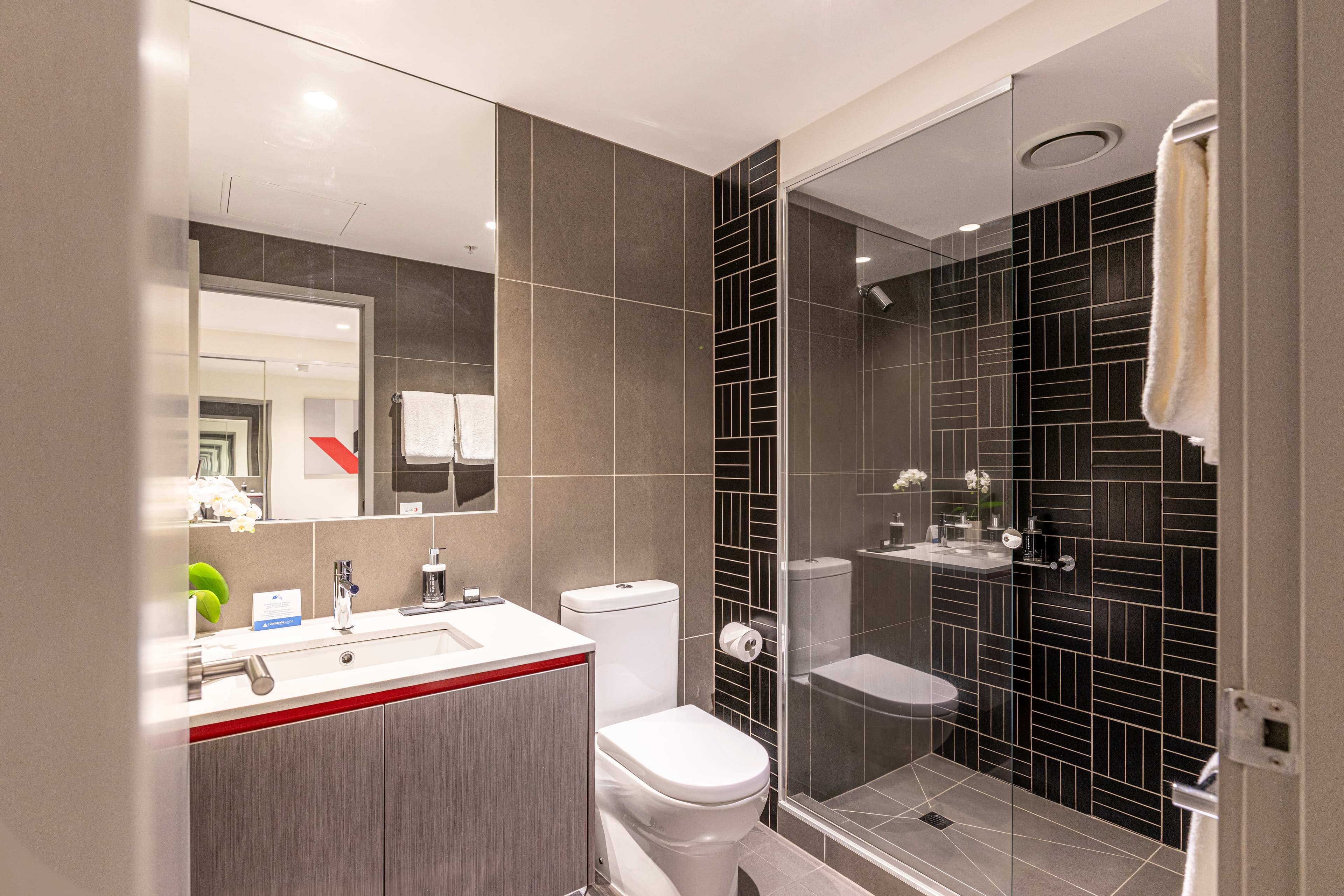 MainStay Suites Abbotsford - Image 5