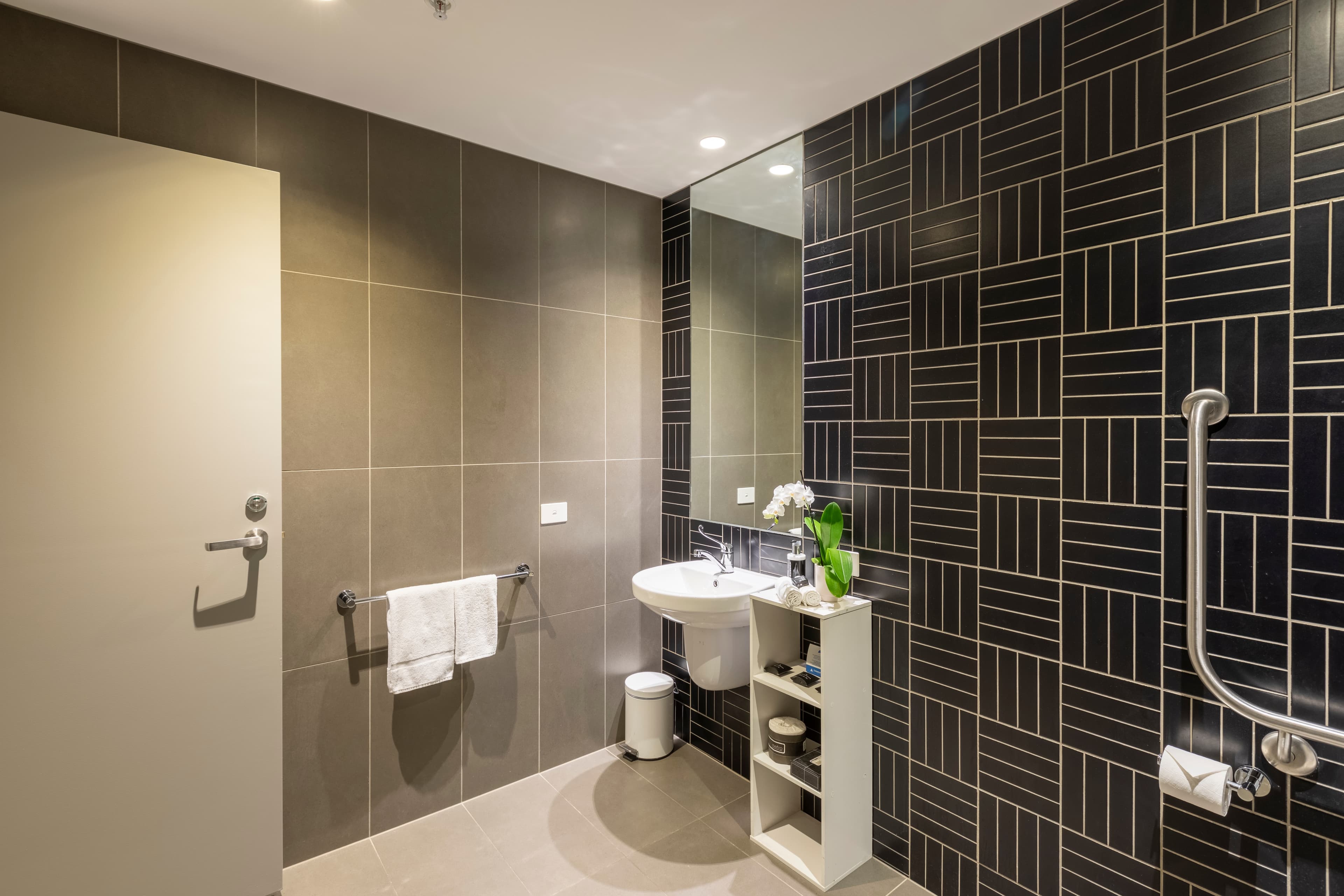 MainStay Suites Abbotsford — 13