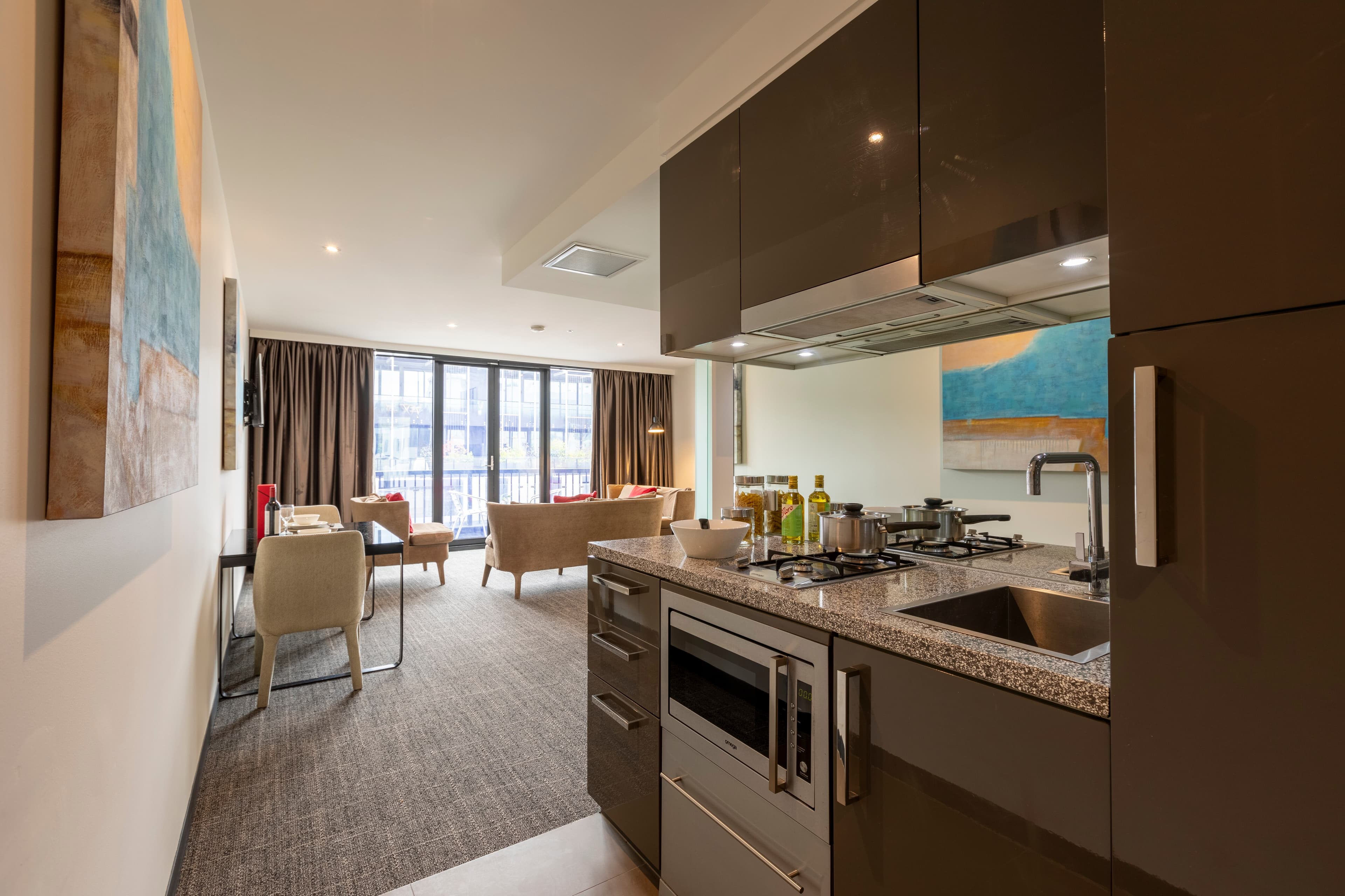 MainStay Suites Hawthorn — 11