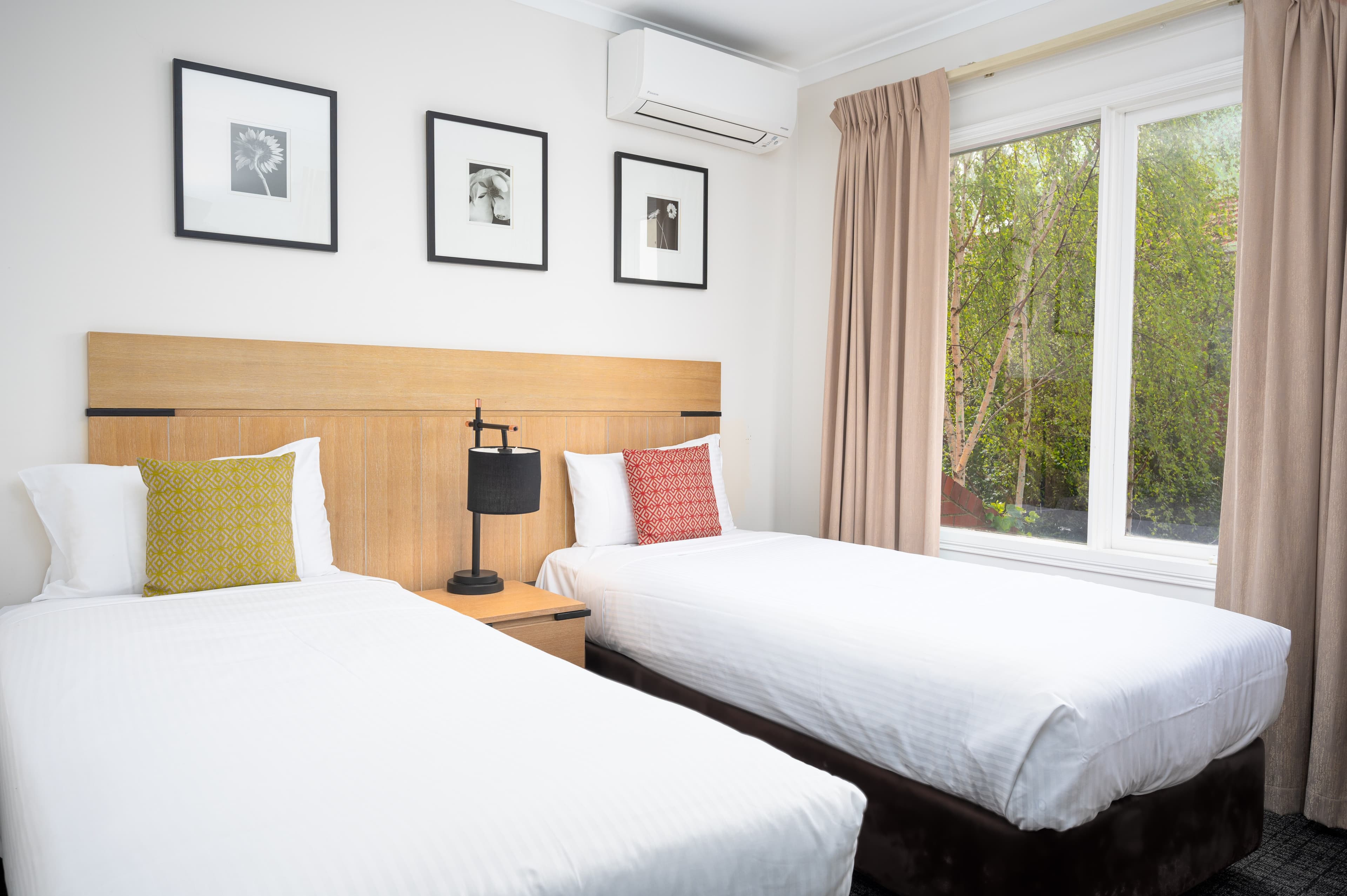 MainStay Suites Kew - Image 3