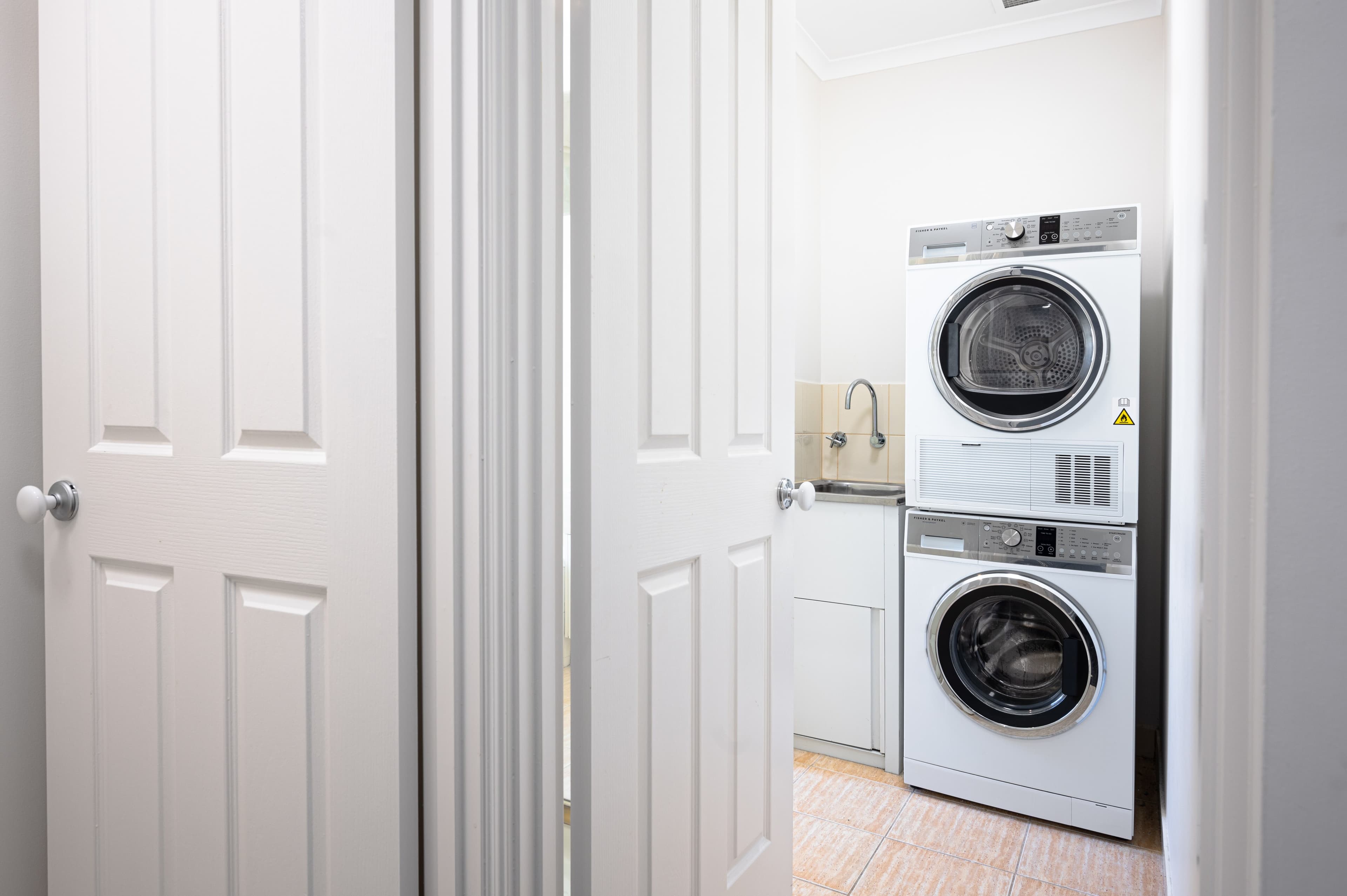 MainStay Suites Kew - Image 4