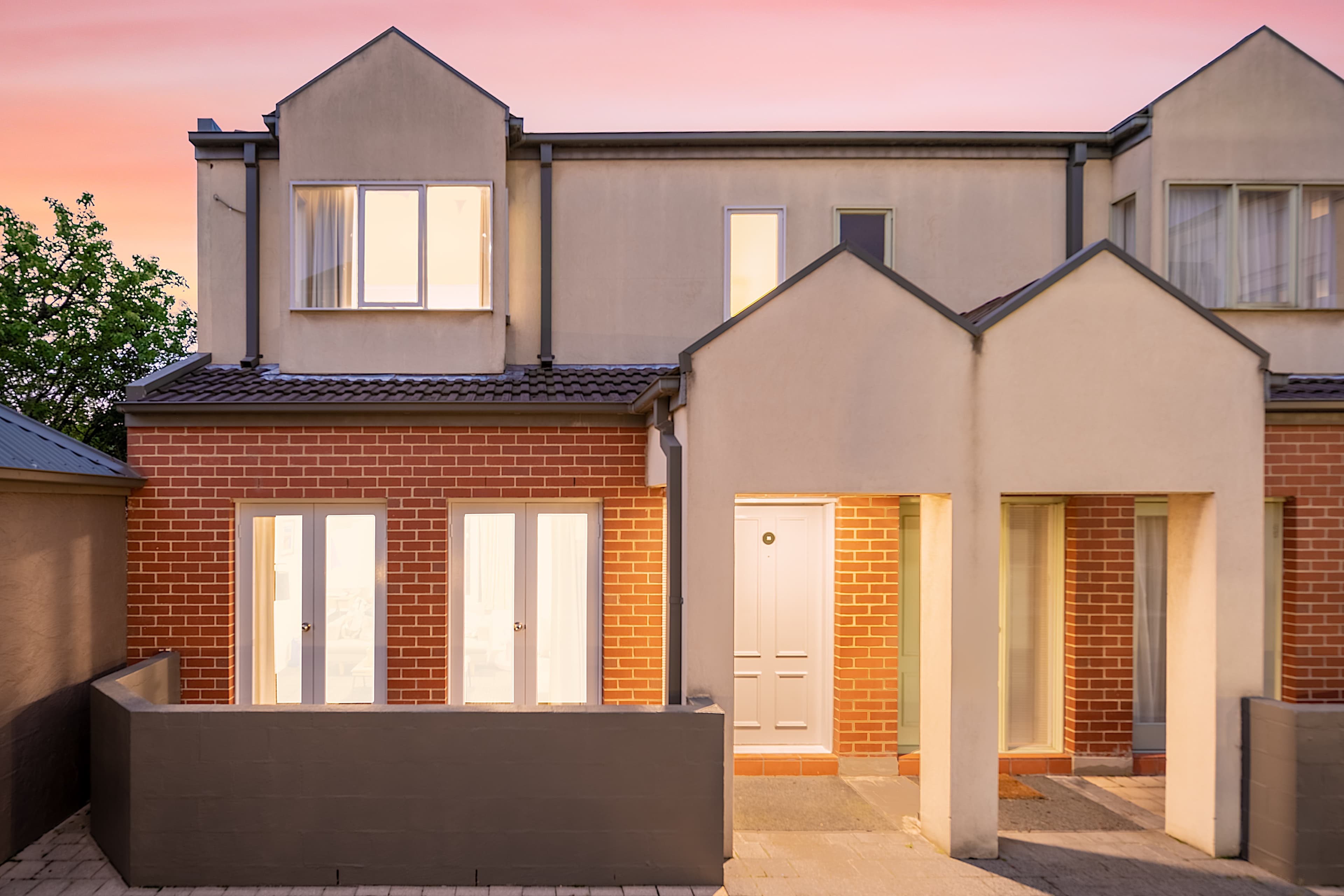 MainStay Suites Kew - Image 5