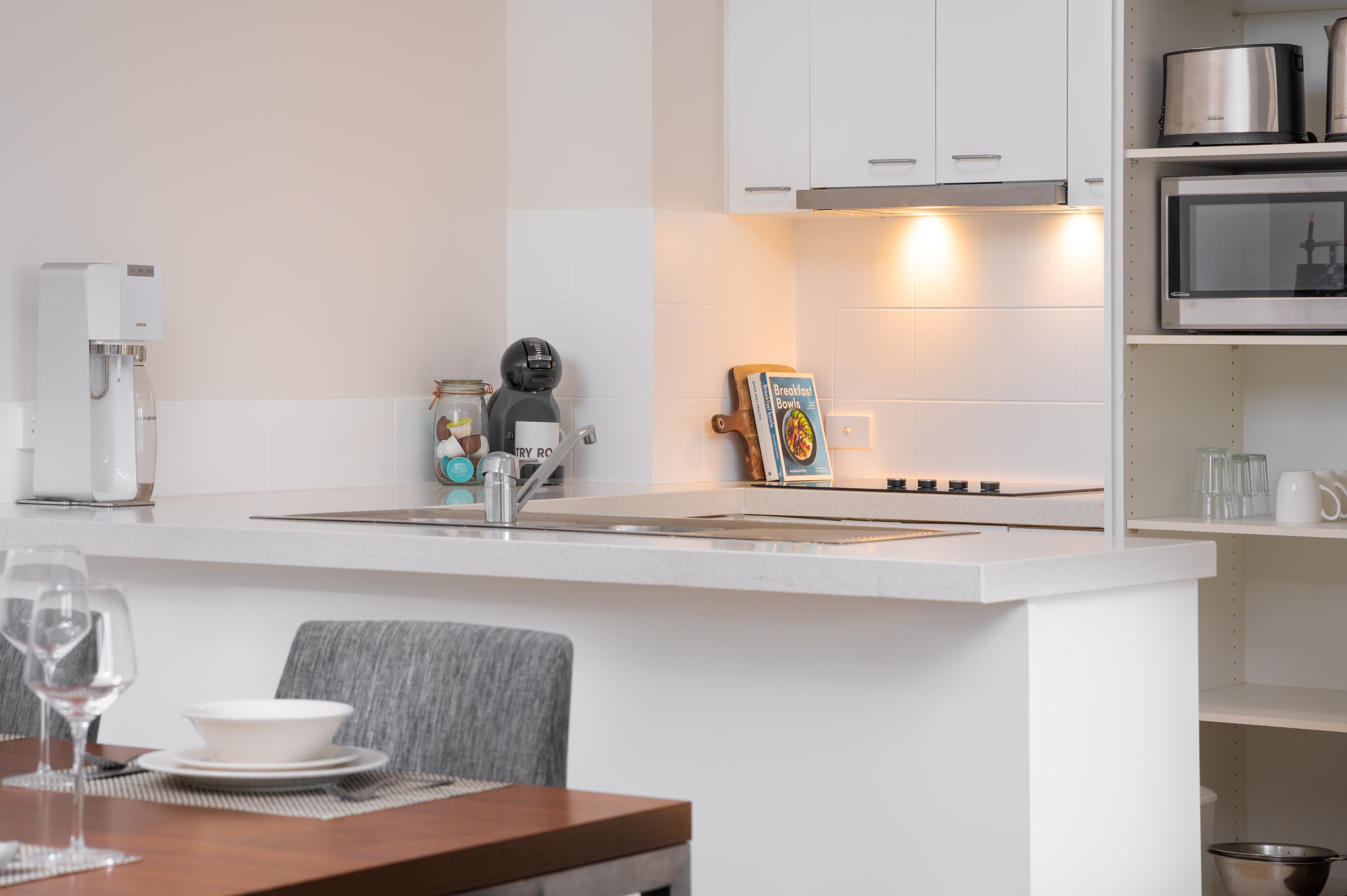 MainStay Suites Kew — 9